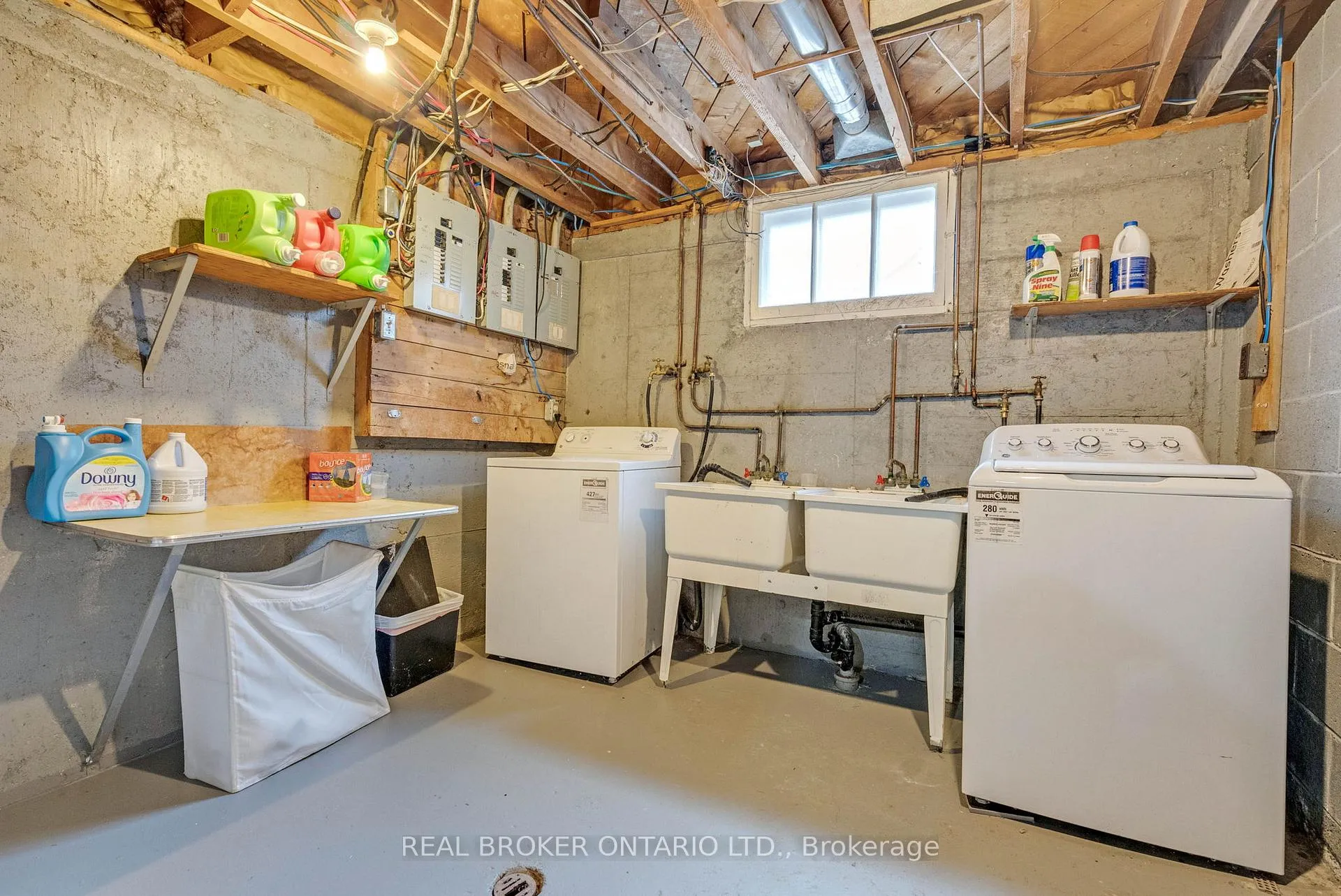 Photo 12 of 2495 Falcon Avenue, Ottawa, Heron Park — HOMEH