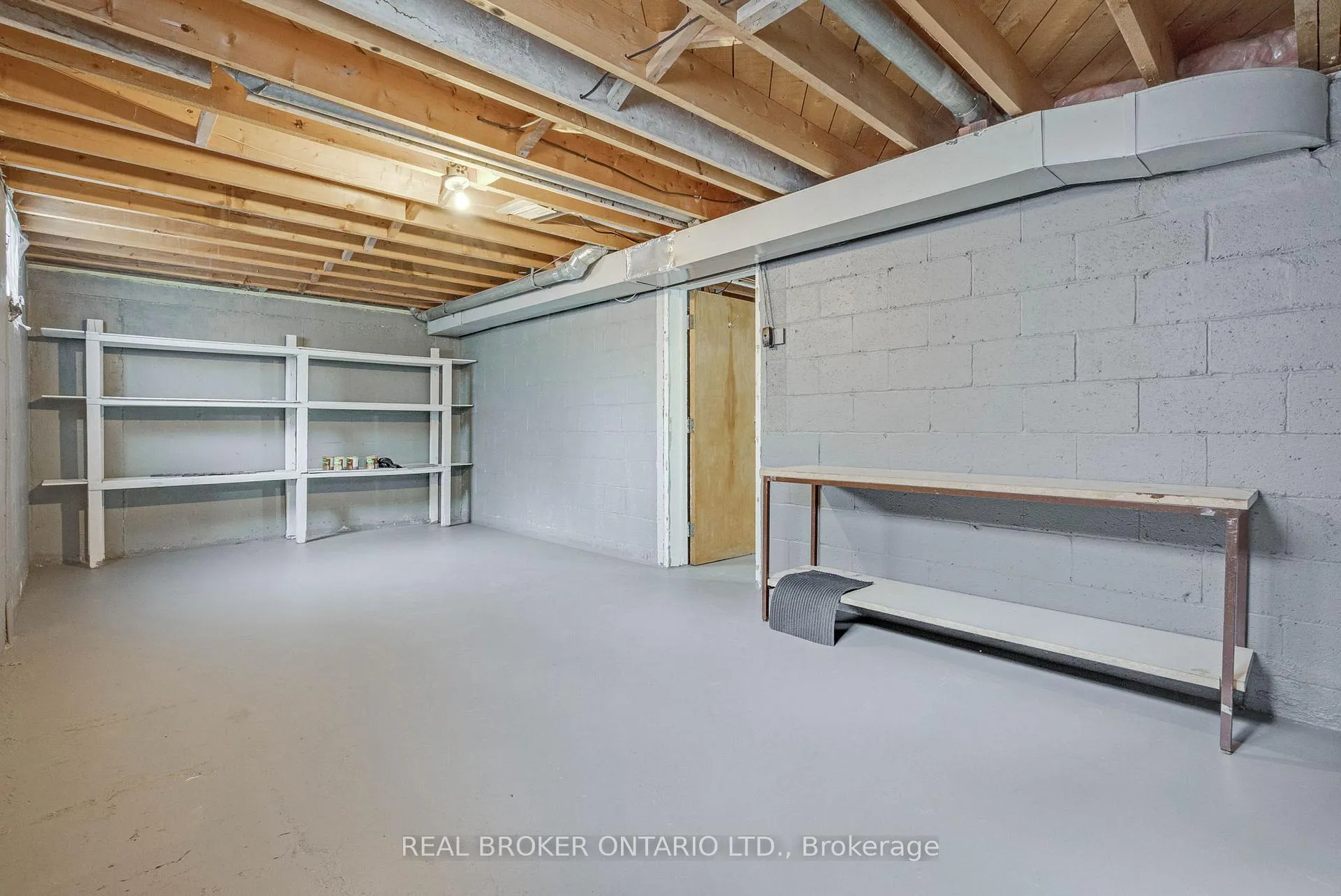 Photo 13 of 2495 Falcon Avenue, Ottawa, Heron Park — HOMEH