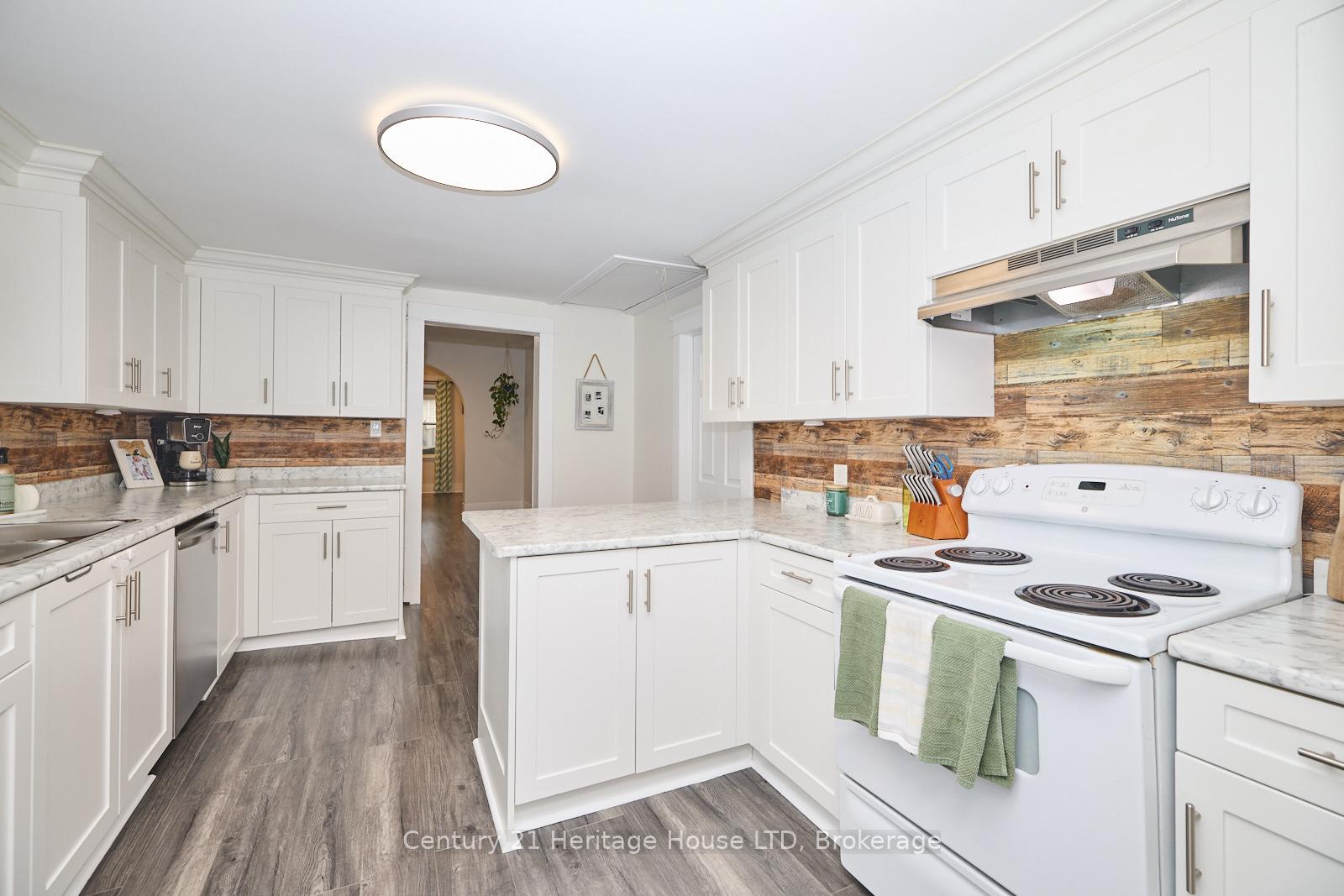 Photo 13 of 15 Colborne Street, Thorold, Thorold Downtown — HOMEH
