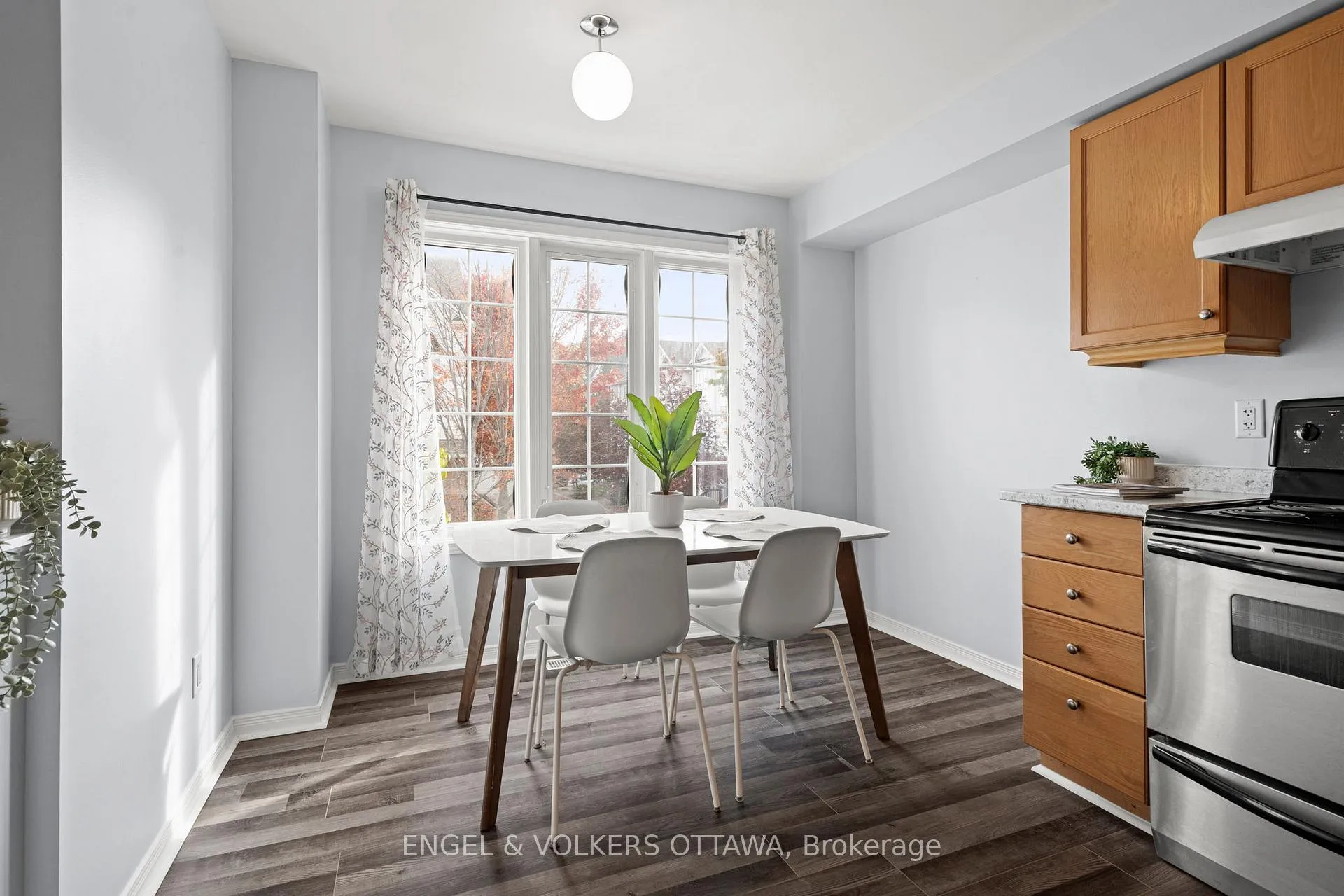 Photo 16 of 142 Wharhol Private, Ottawa, Westcliffe Estates — HOMEH