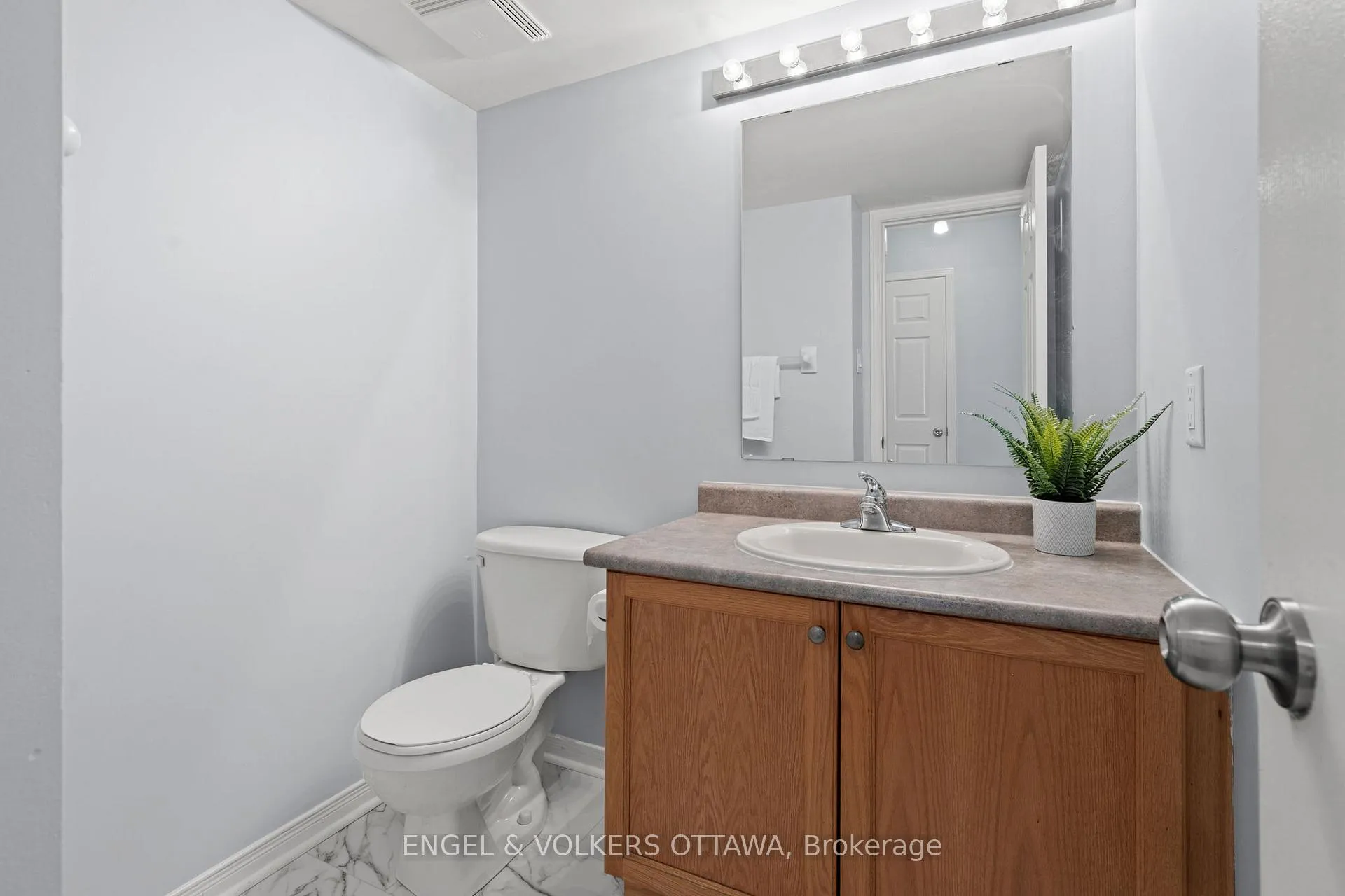 Photo 24 of 142 Wharhol Private, Ottawa, Westcliffe Estates — HOMEH