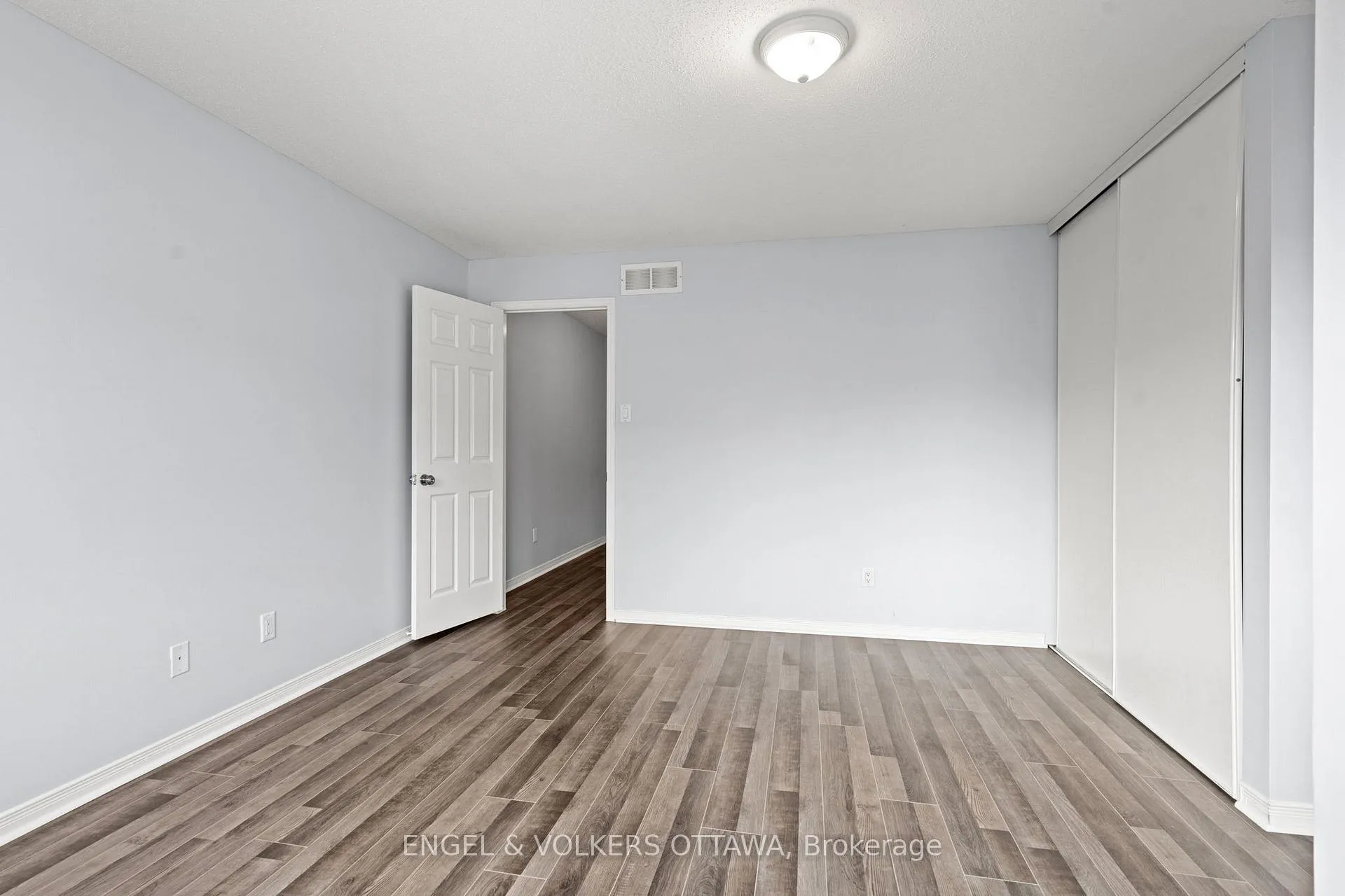Photo 54 of 142 Wharhol Private, Ottawa, Westcliffe Estates — HOMEH