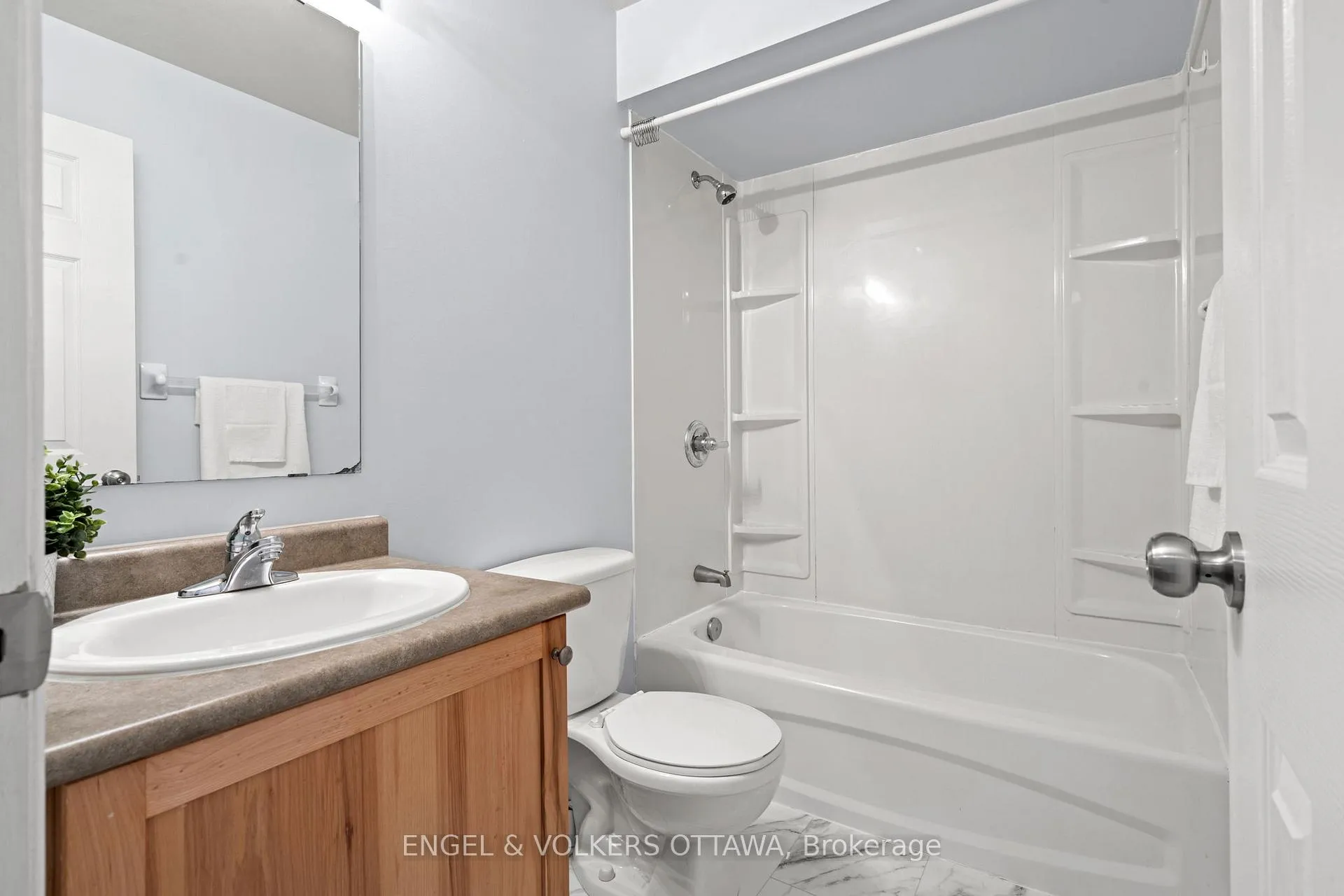 Photo 55 of 142 Wharhol Private, Ottawa, Westcliffe Estates — HOMEH