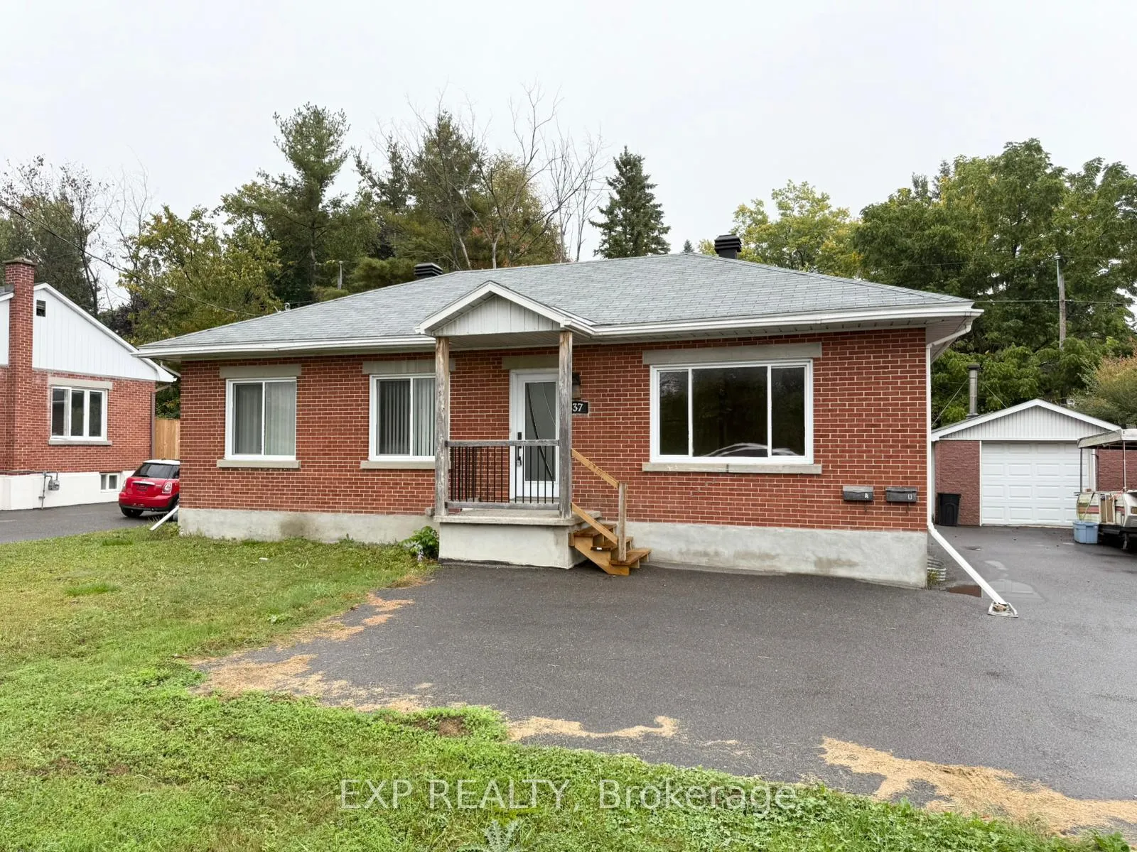 Photo 1 of Unit Unit A, 837 Blair Road, Ottawa, Cardinal Heights — HOMEH