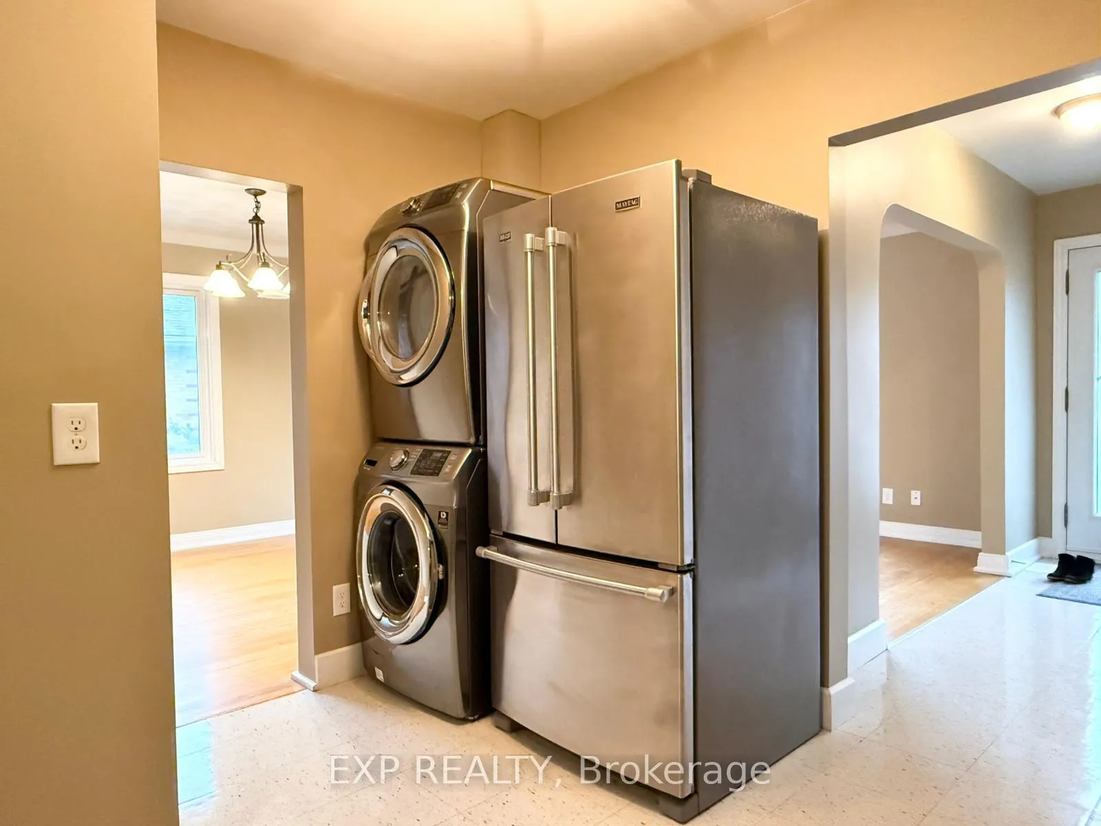 Photo 20 of Unit Unit A, 837 Blair Road, Ottawa, Cardinal Heights — HOMEH