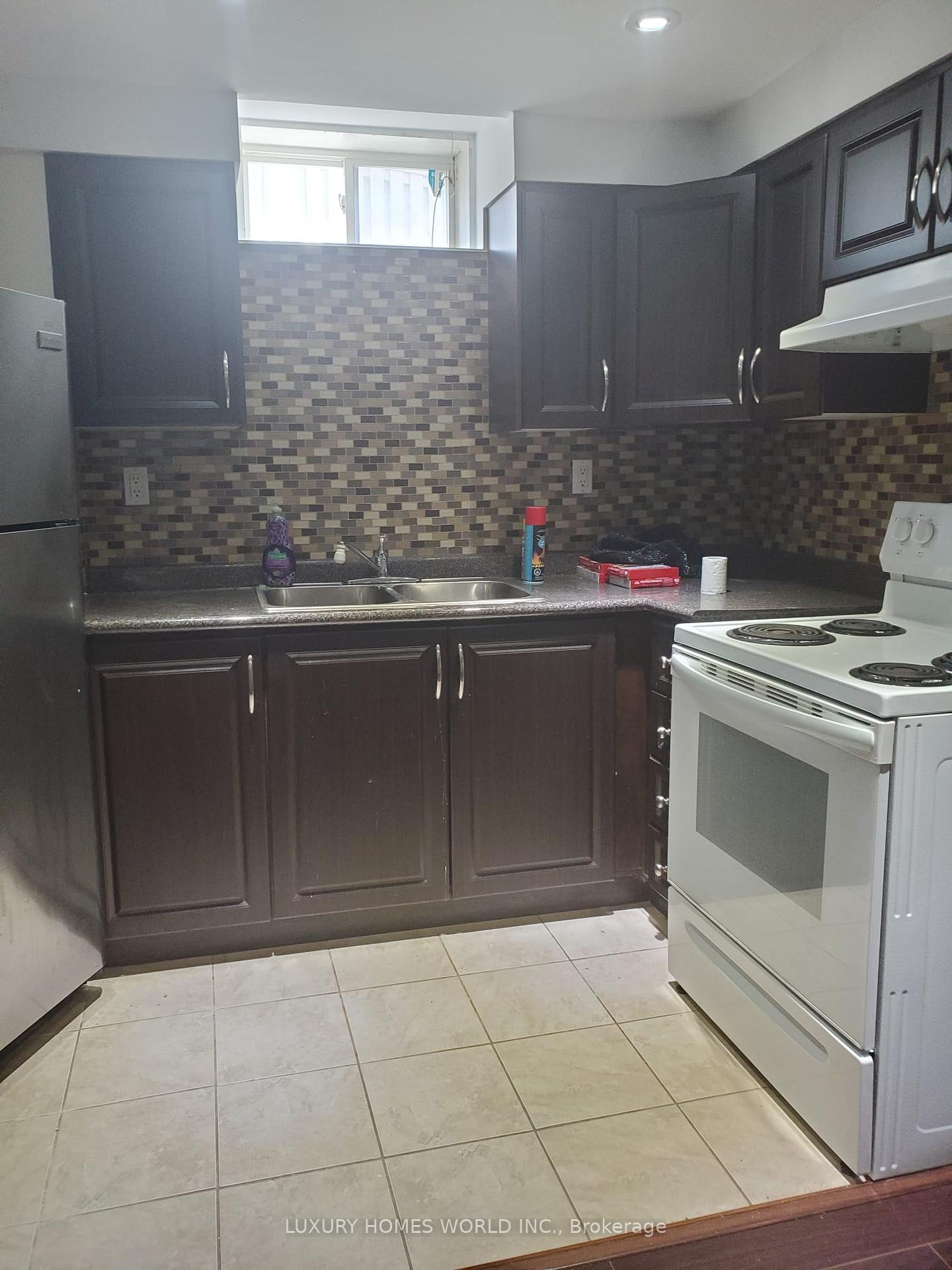 Photo 6 of 48 Glacier (Basement) Crescent, Scarborough, Rouge — HOMEH