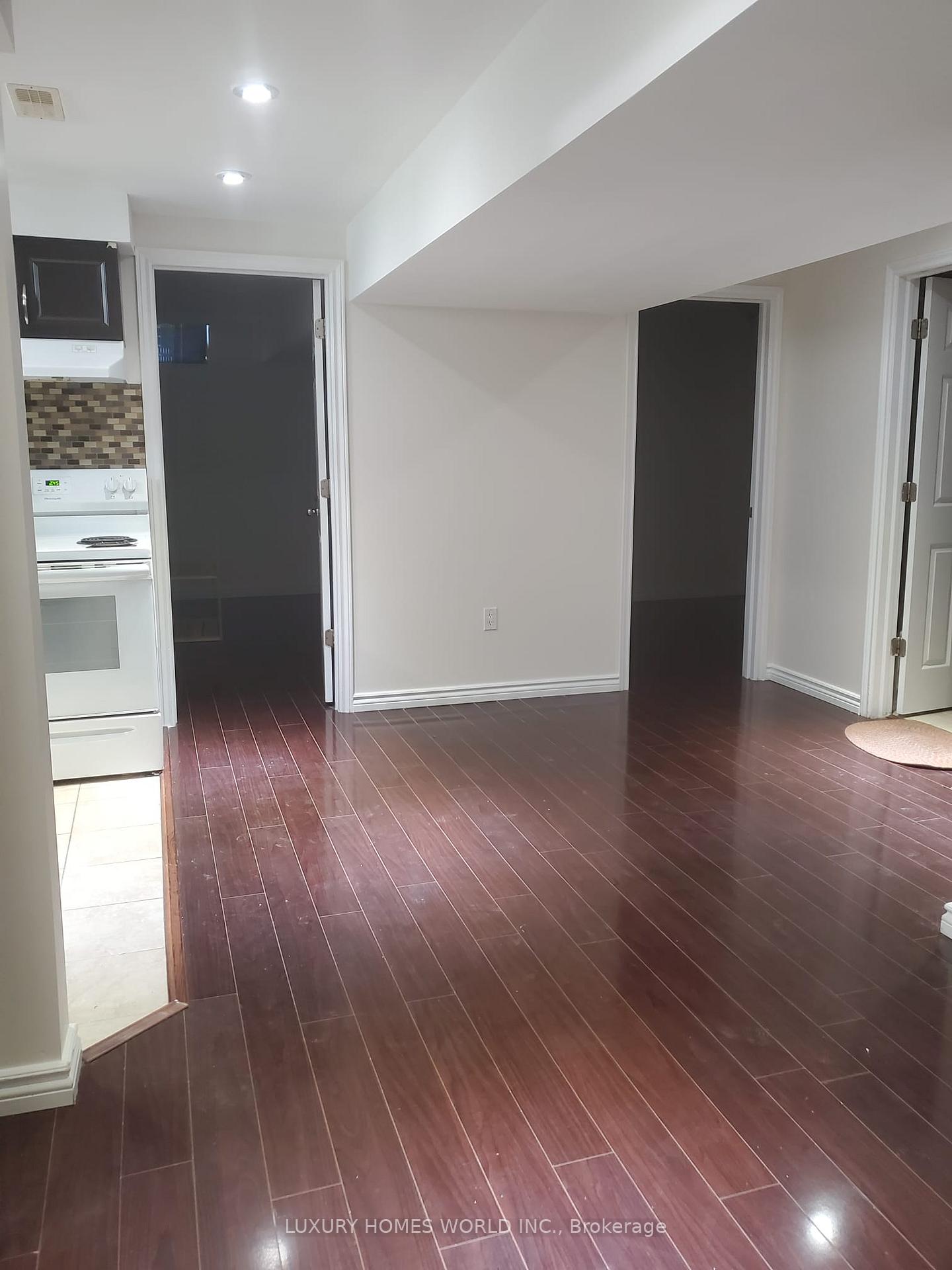 Photo 7 of 48 Glacier (Basement) Crescent, Scarborough, Rouge — HOMEH