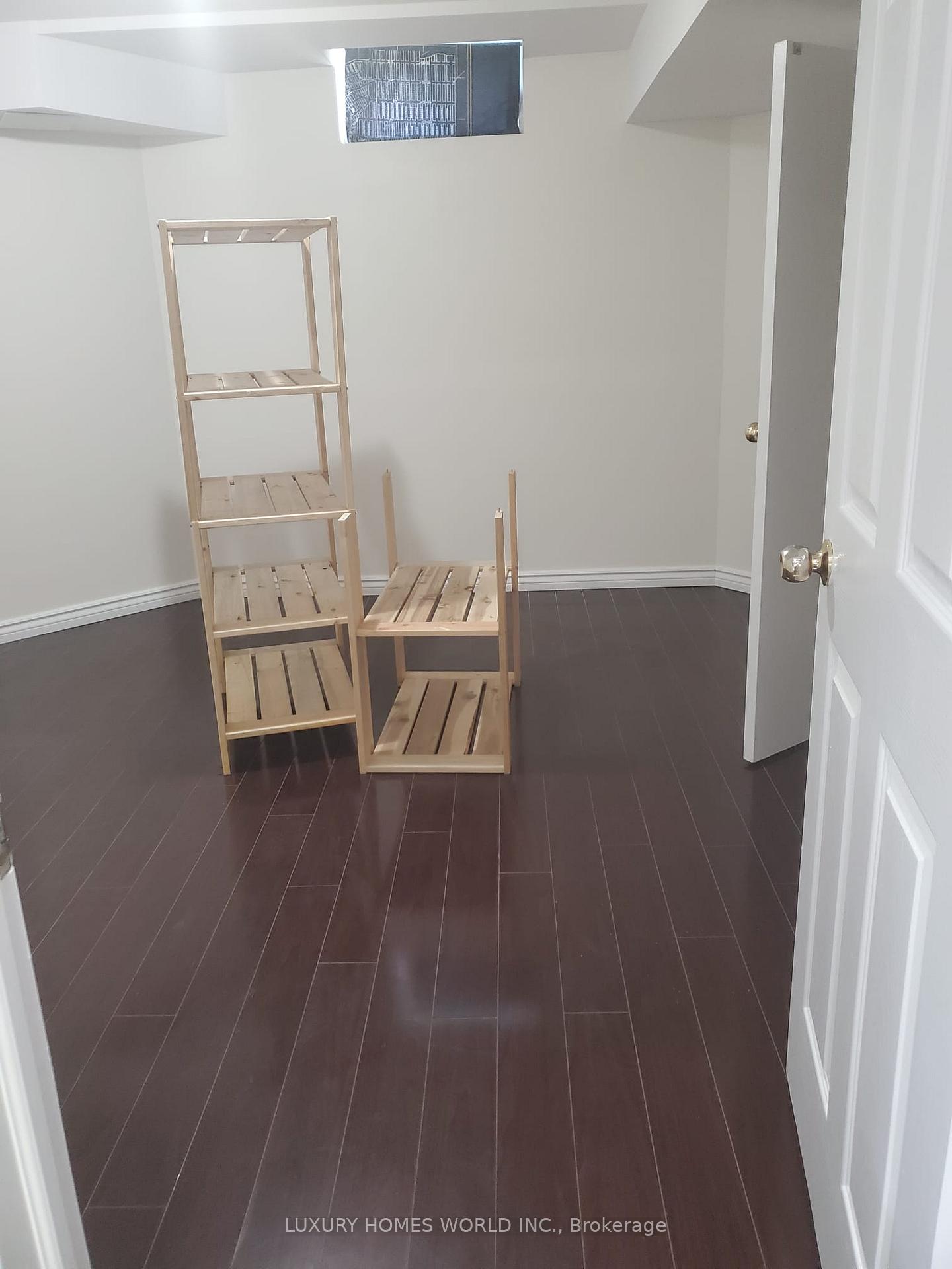Photo 8 of 48 Glacier (Basement) Crescent, Scarborough, Rouge — HOMEH