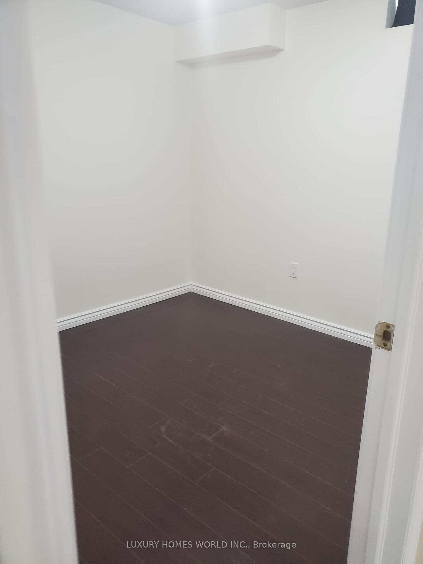 Photo 10 of 48 Glacier (Basement) Crescent, Scarborough, Rouge — HOMEH