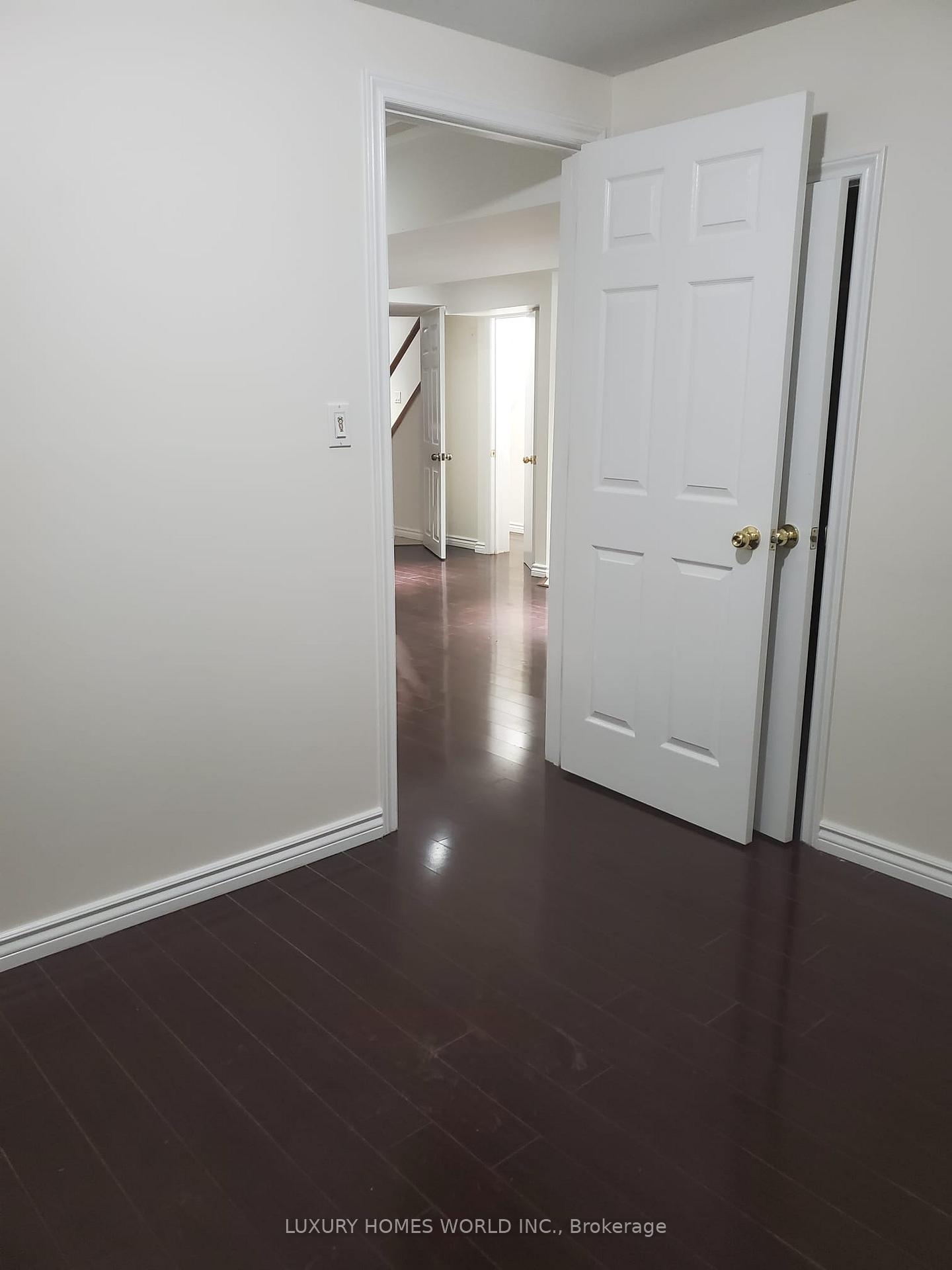 Photo 16 of 48 Glacier (Basement) Crescent, Scarborough, Rouge — HOMEH