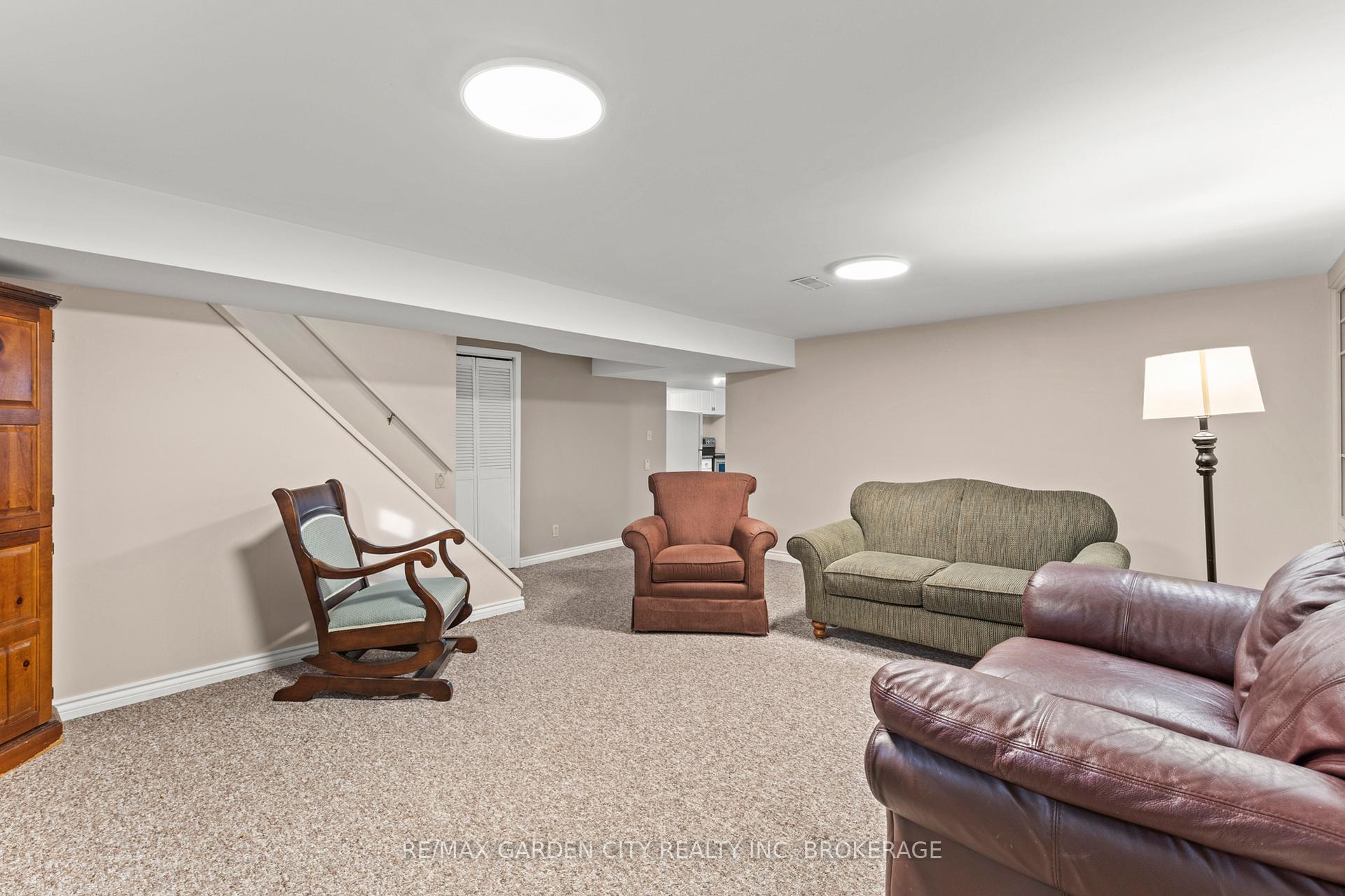 Photo 21 of 32 Manley Crescent, Thorold, Confederation Heights — HOMEH