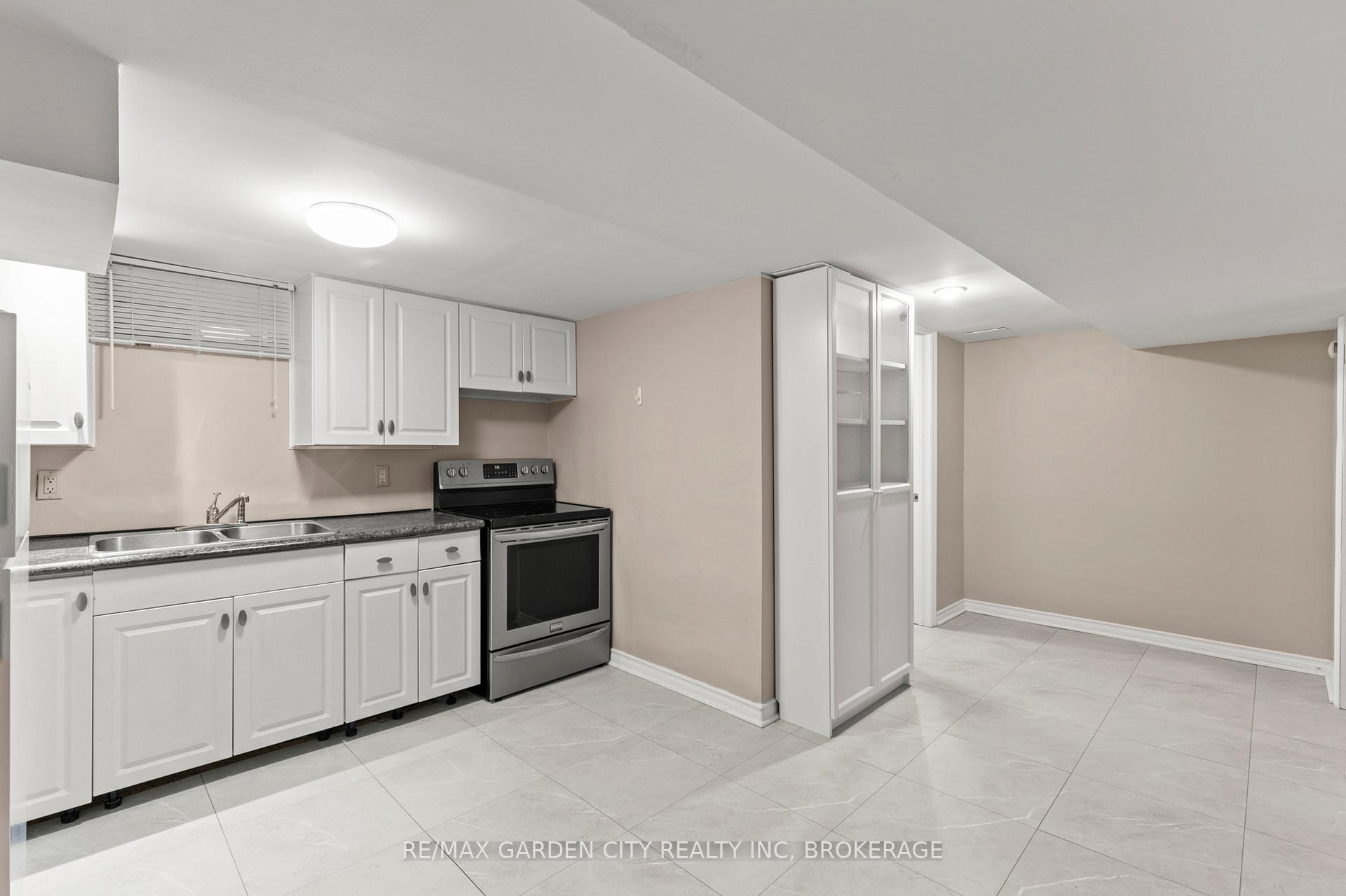 Photo 23 of 32 Manley Crescent, Thorold, Confederation Heights — HOMEH