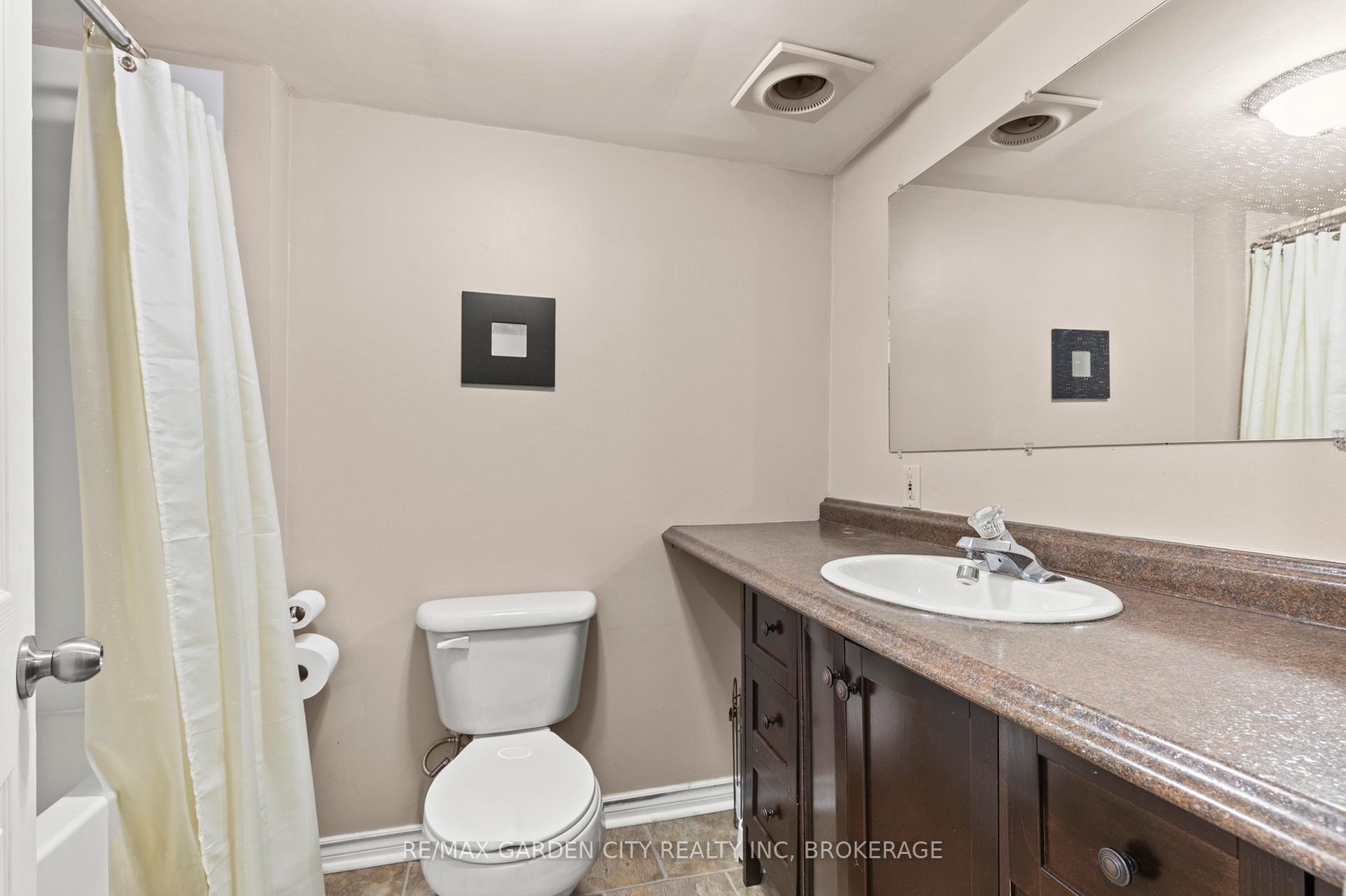 Photo 26 of 32 Manley Crescent, Thorold, Confederation Heights — HOMEH