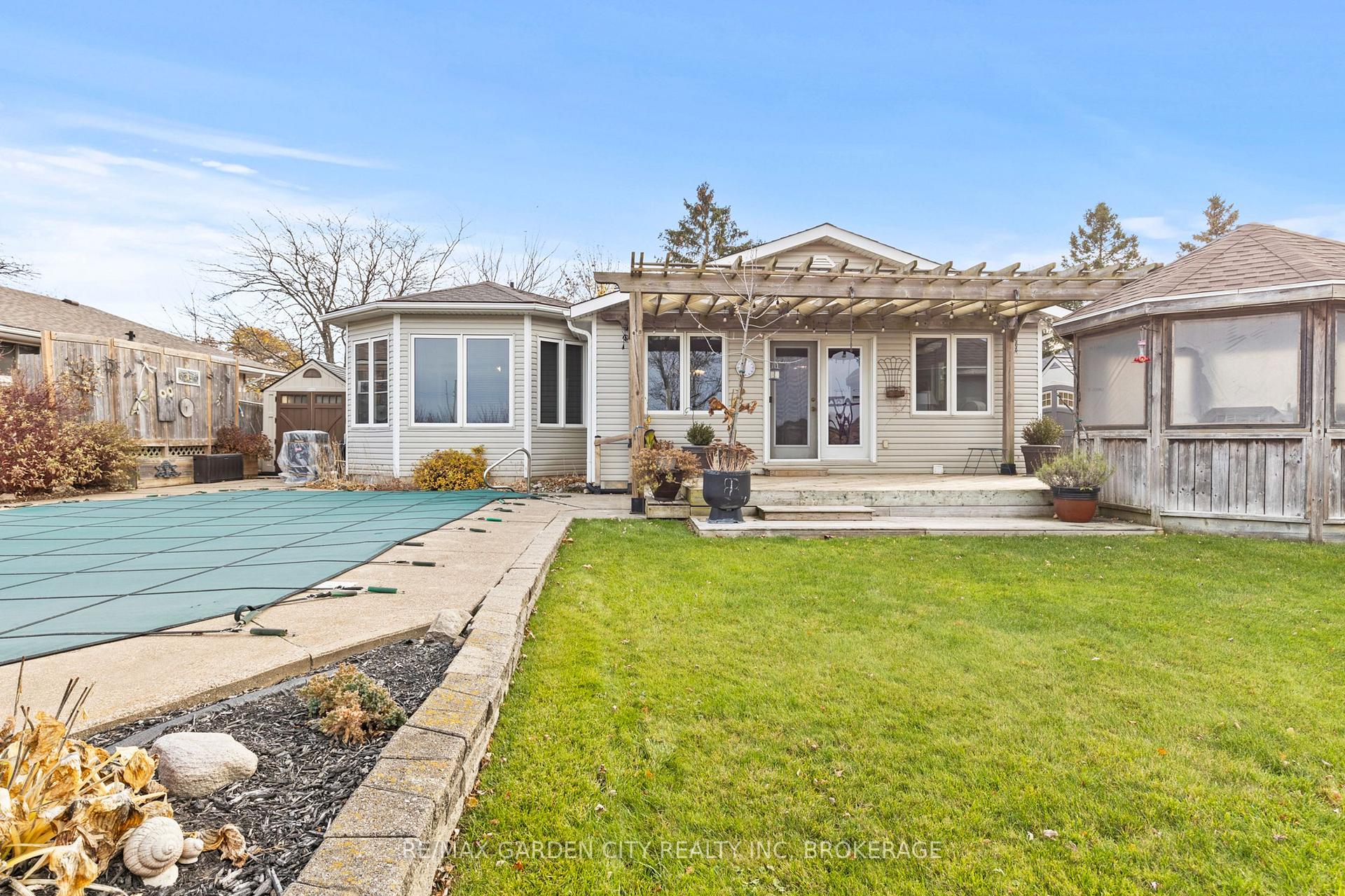 Photo 27 of 32 Manley Crescent, Thorold, Confederation Heights — HOMEH