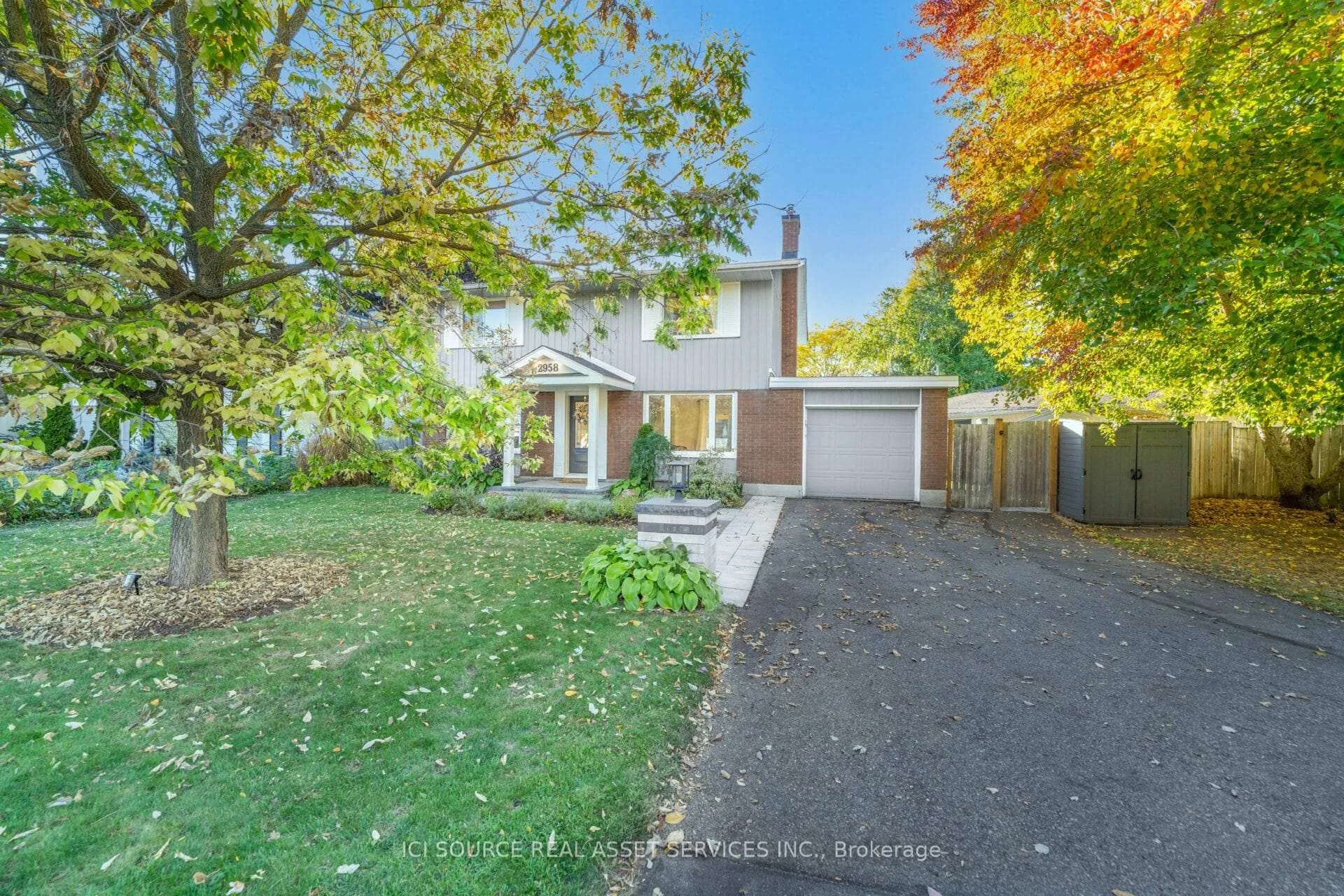 Photo 2 of 2958 Southmore Drive E, Ottawa, Riverside Park South — HOMEH