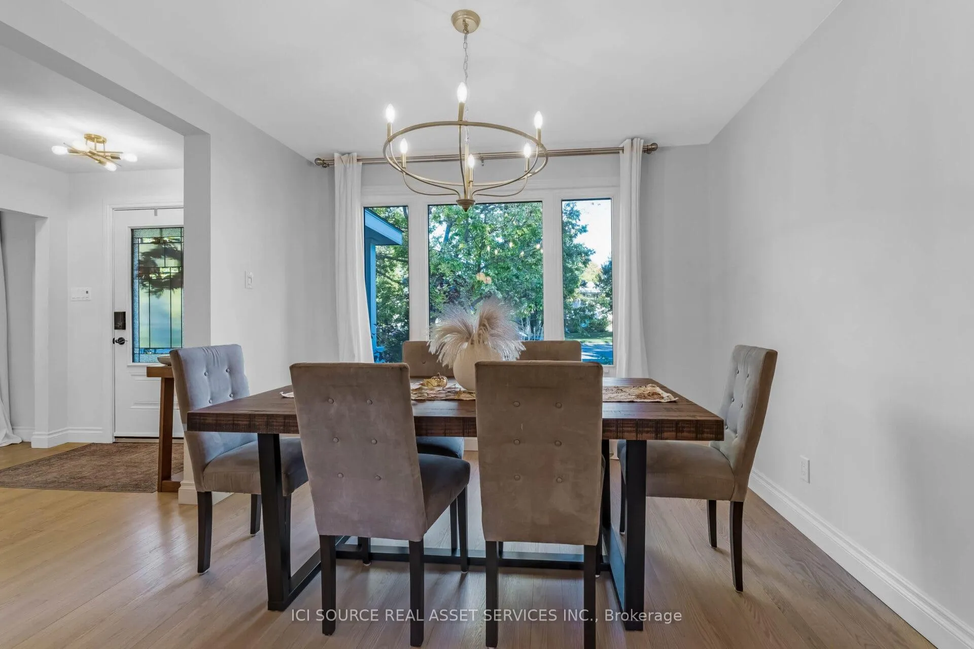 Photo 3 of 2958 Southmore Drive E, Ottawa, Riverside Park South — HOMEH