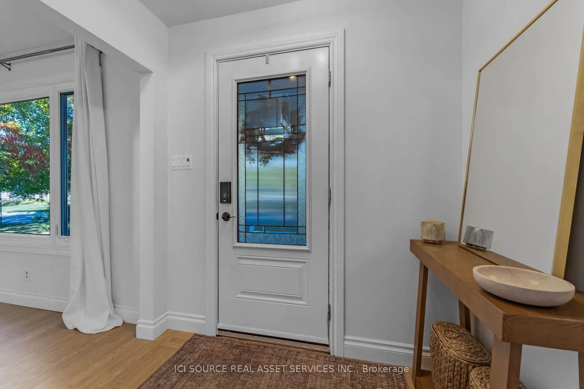 Photo 5 of 2958 Southmore Drive E, Ottawa, Riverside Park South — HOMEH
