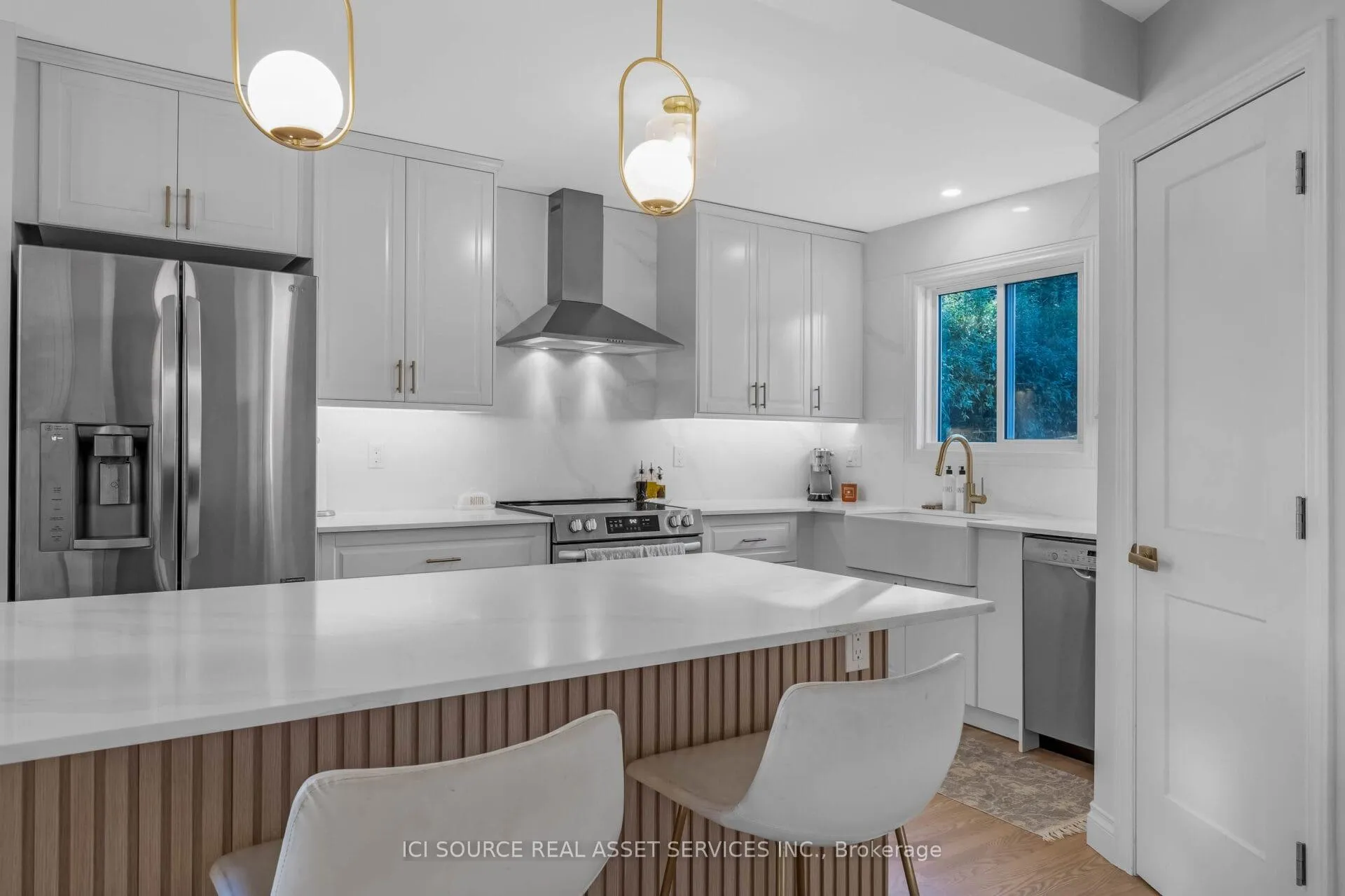 Photo 10 of 2958 Southmore Drive E, Ottawa, Riverside Park South — HOMEH