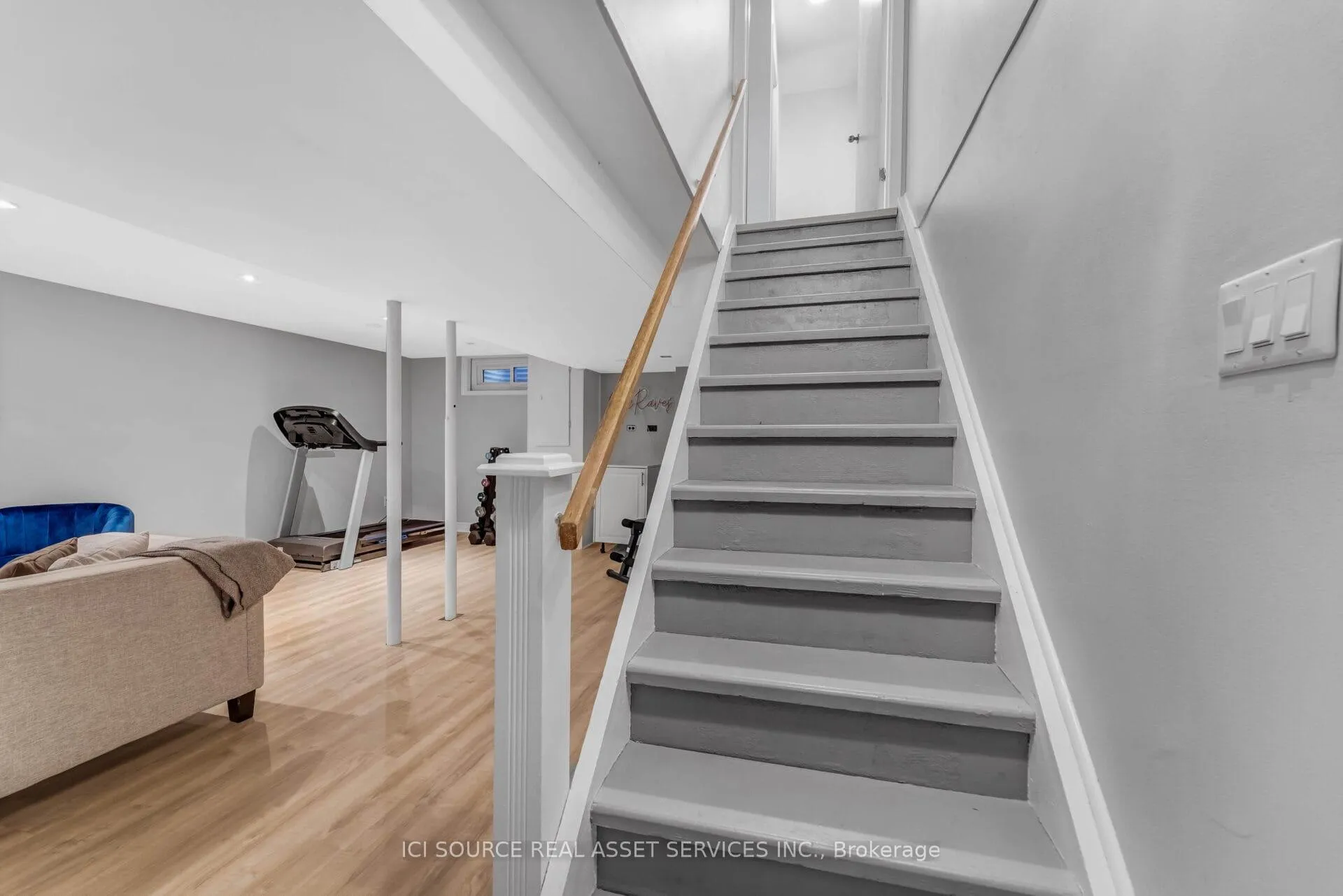 Photo 26 of 2958 Southmore Drive E, Ottawa, Riverside Park South — HOMEH
