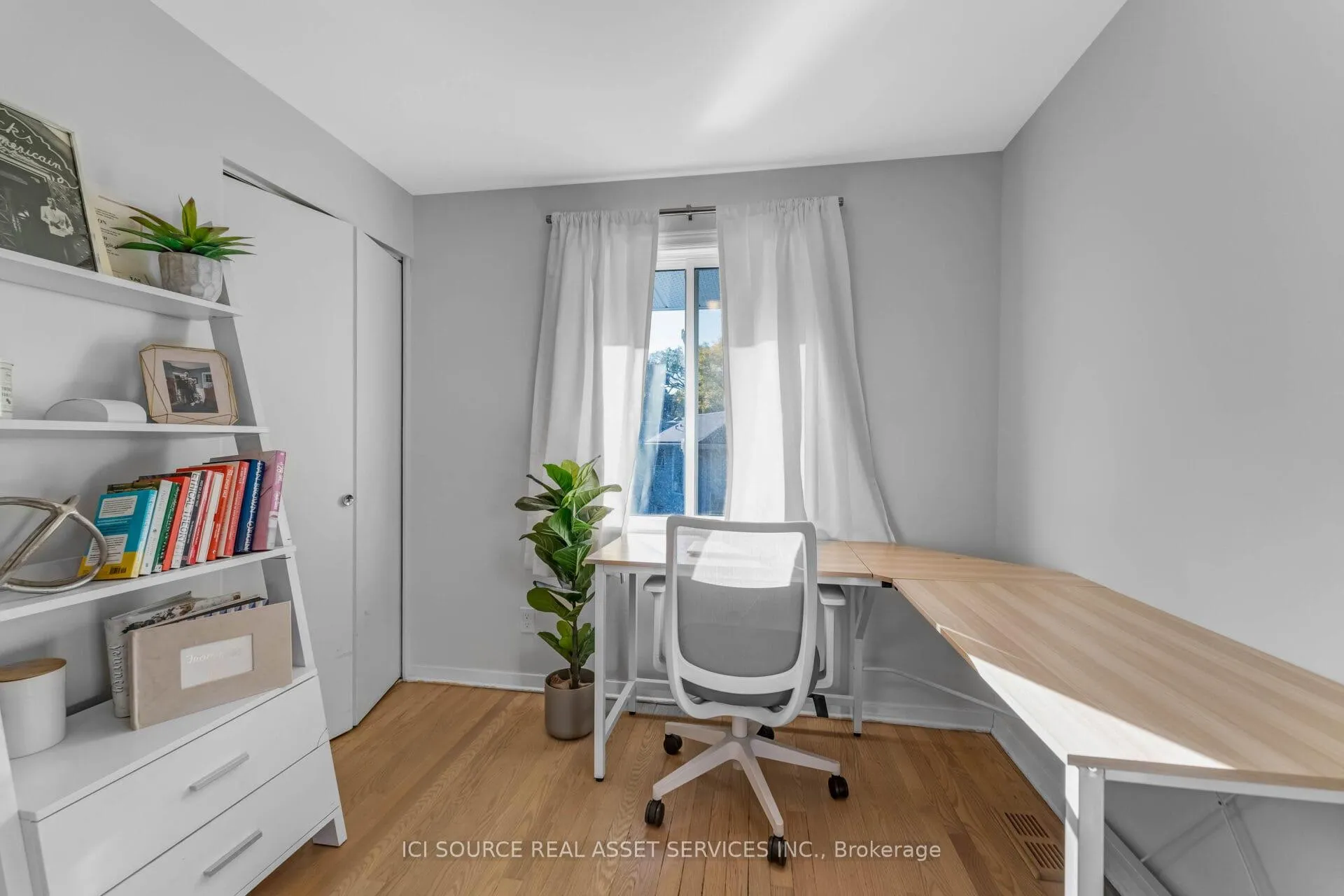 Photo 31 of 2958 Southmore Drive E, Ottawa, Riverside Park South — HOMEH