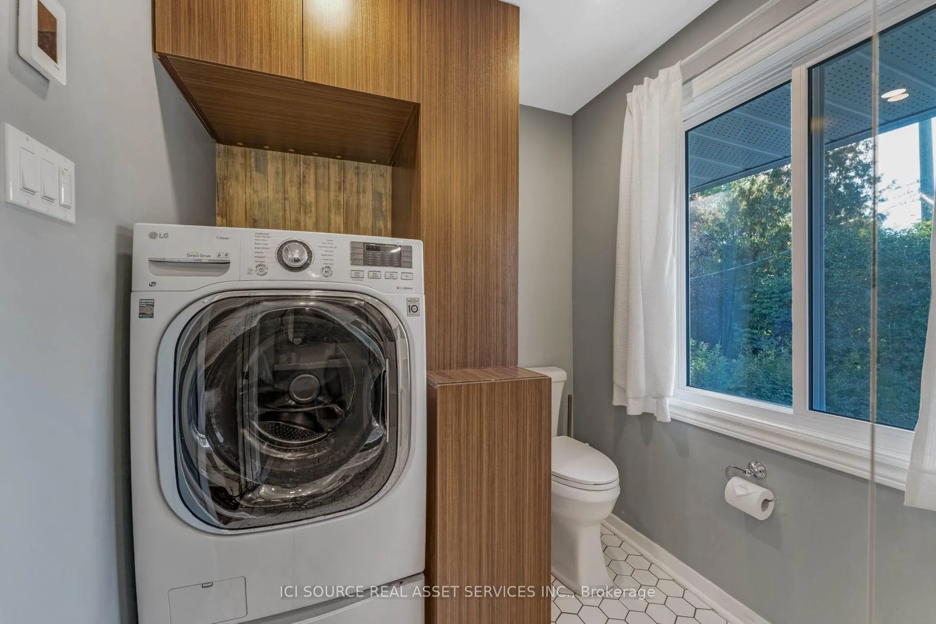 Photo 37 of 2958 Southmore Drive E, Ottawa, Riverside Park South — HOMEH