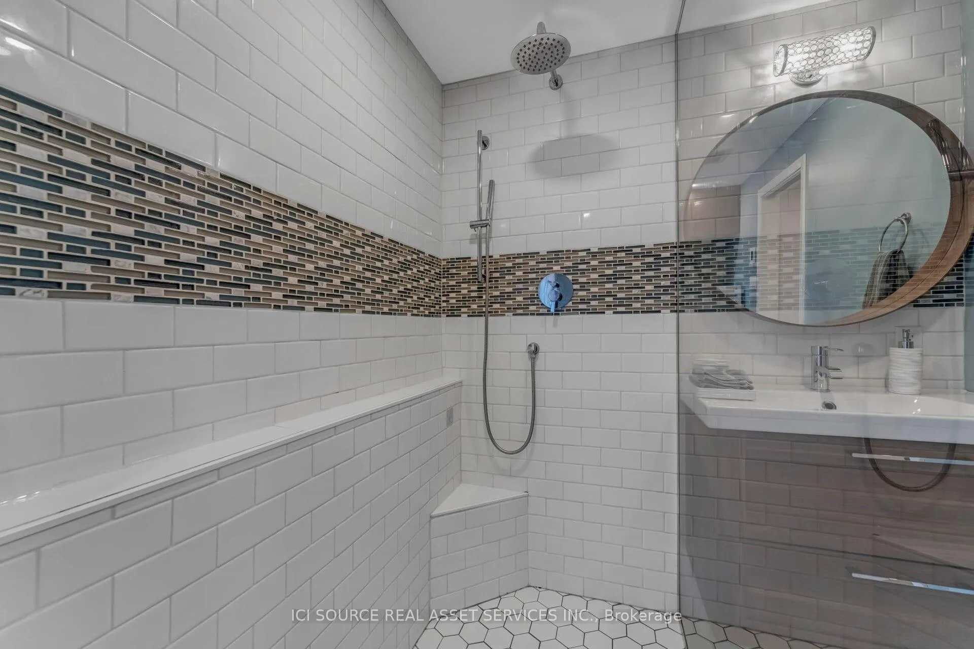 Photo 39 of 2958 Southmore Drive E, Ottawa, Riverside Park South — HOMEH