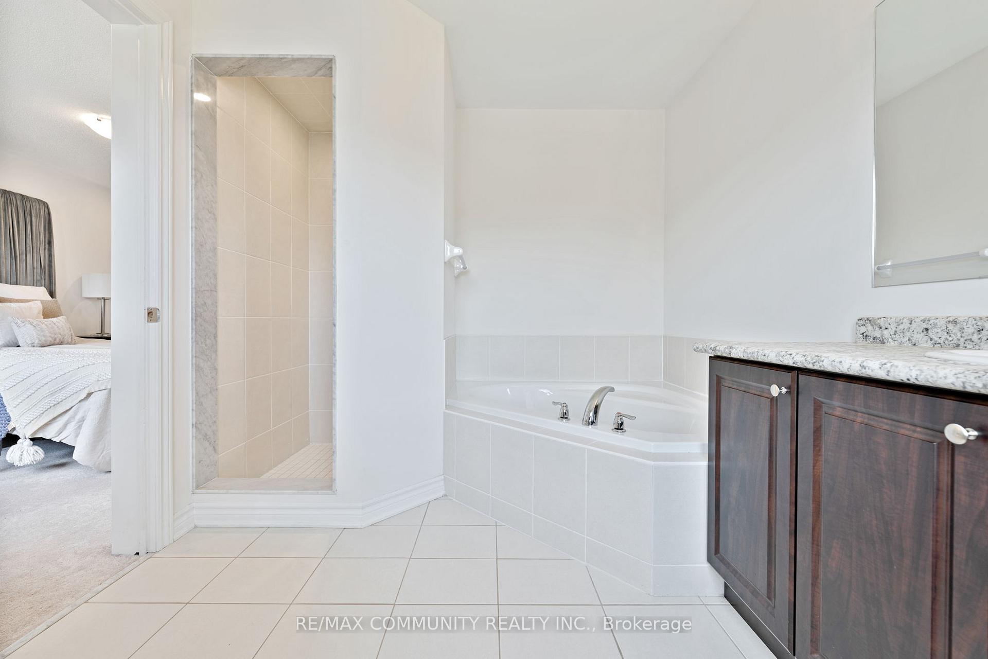 Photo 21 of 11 Bruton Street, Thorold, Thorold Downtown — HOMEH