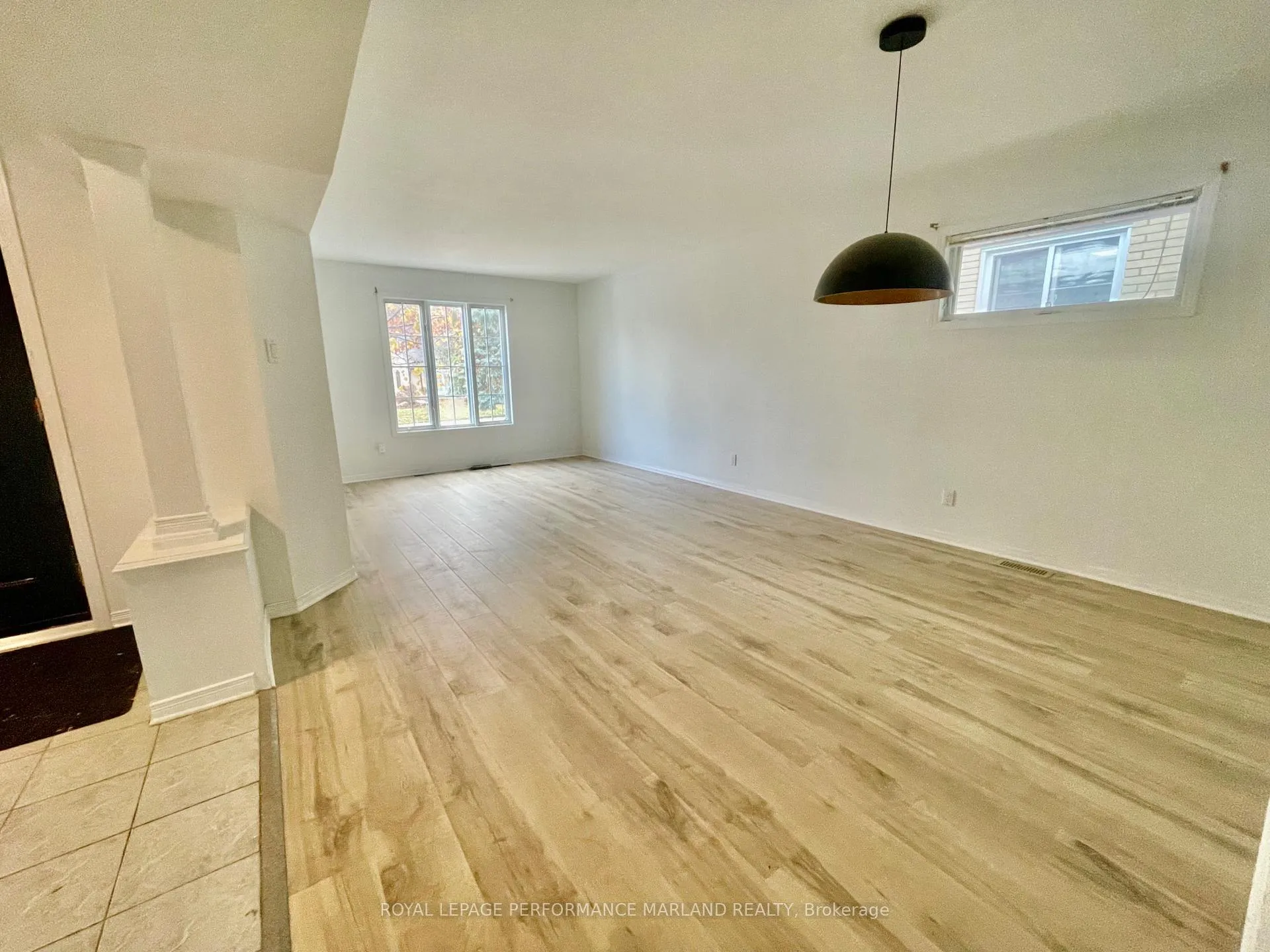 Photo 2 of 1524 Caledon Street, Ottawa, Riverview Park — HOMEH