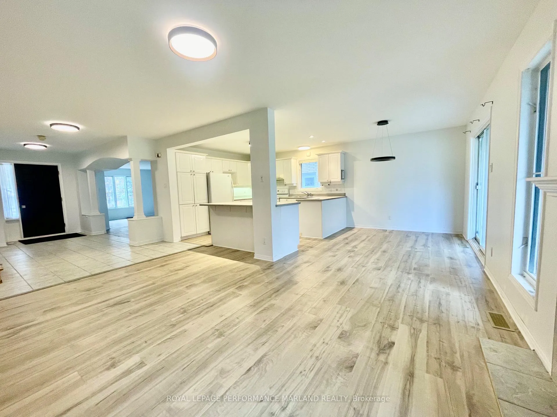 Photo 3 of 1524 Caledon Street, Ottawa, Riverview Park — HOMEH