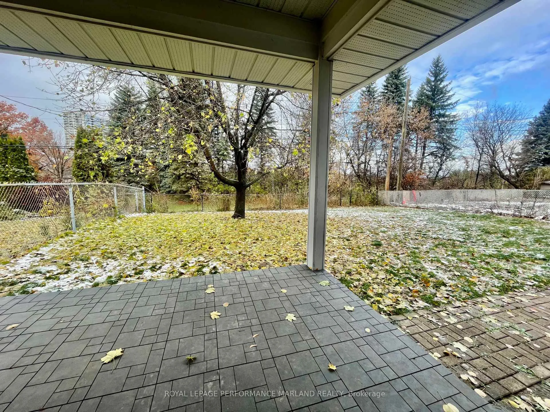 Photo 11 of 1524 Caledon Street, Ottawa, Riverview Park — HOMEH