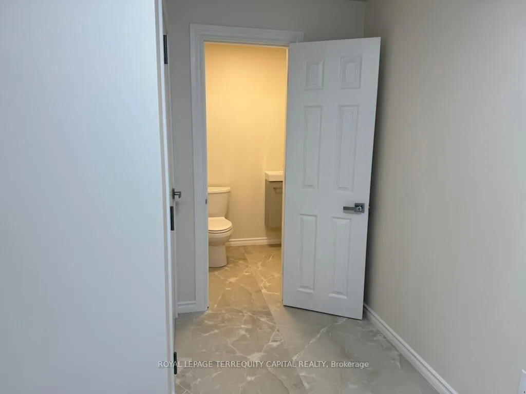 Photo 7 of Unit Lower, 127 Birkhall Place, Barrie, Innis-Shore — HOMEH