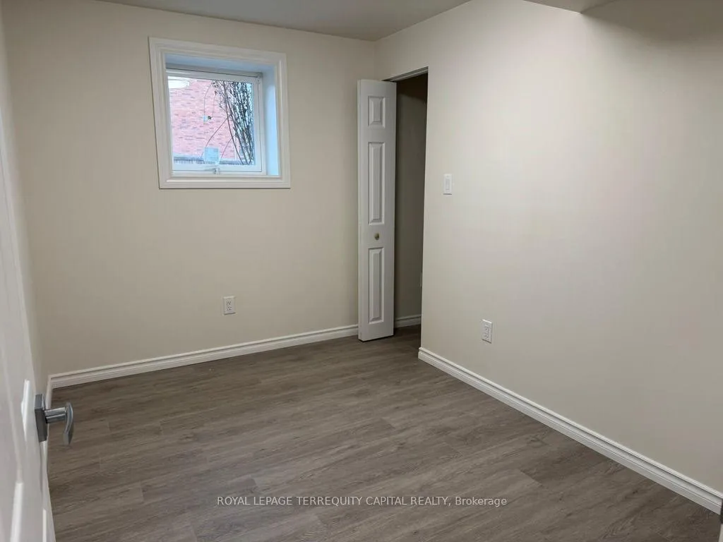 Photo 10 of Unit Lower, 127 Birkhall Place, Barrie, Innis-Shore — HOMEH