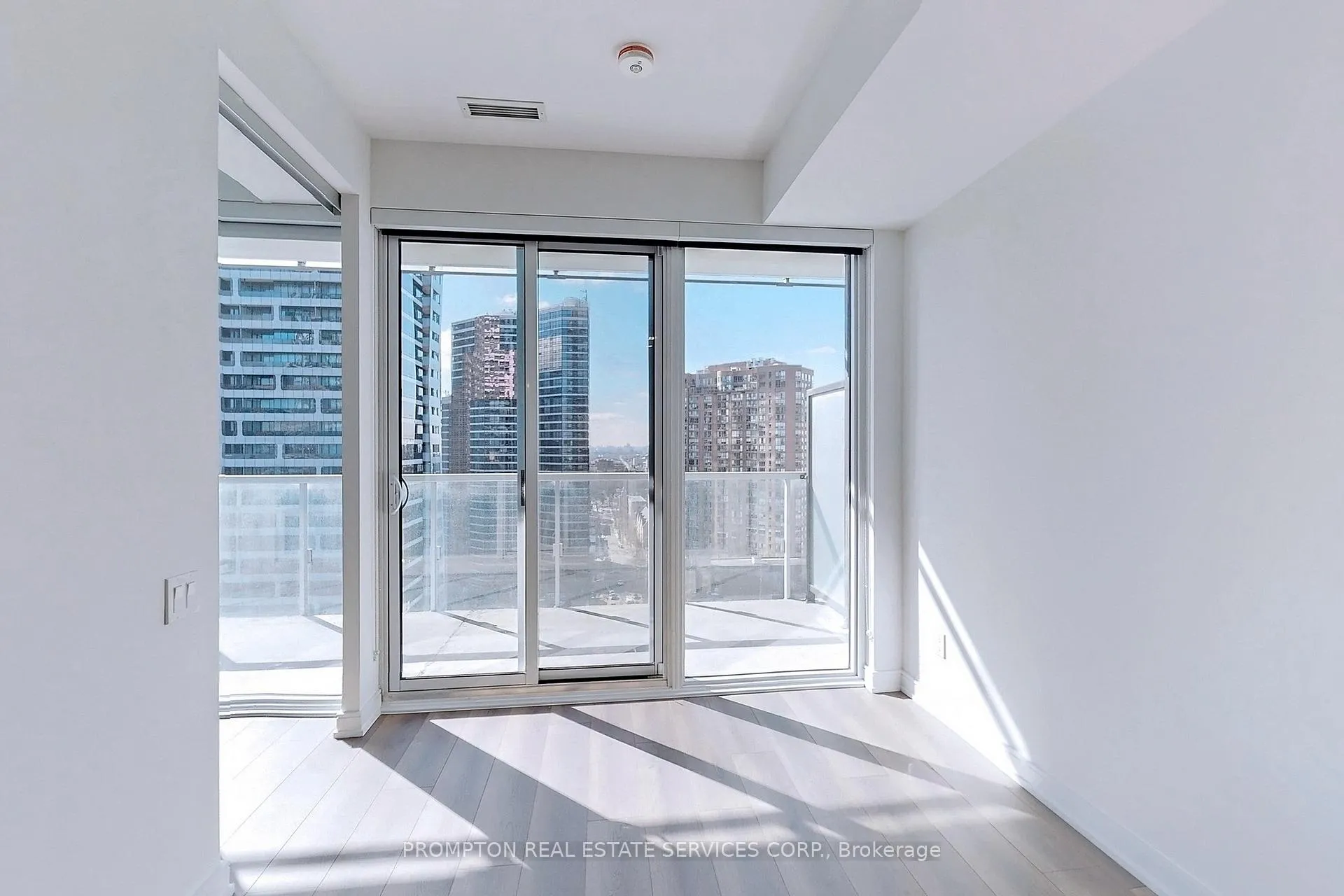 Photo 4 of Unit 3511, 3 Gloucester Street, Toronto, Church-Yonge Corridor — HOMEH