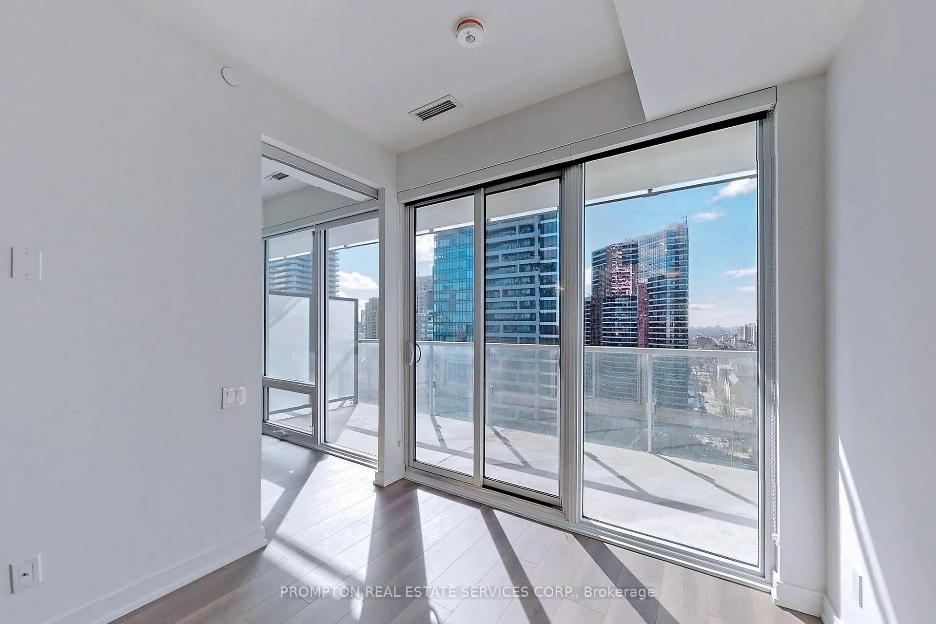 Photo 5 of Unit 3511, 3 Gloucester Street, Toronto, Church-Yonge Corridor — HOMEH