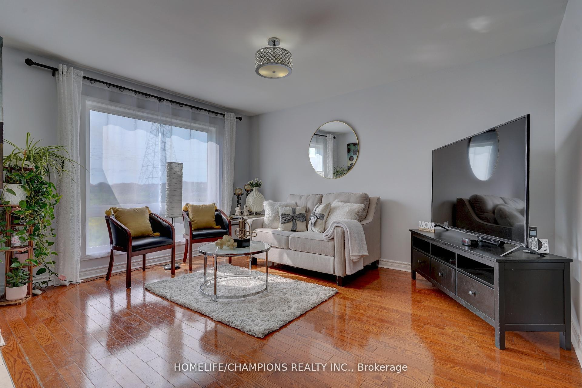 Photo 10 of 145 Raponi Circle, Scarborough, Rouge — HOMEH