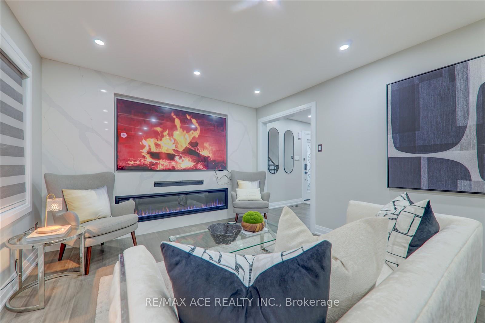 Photo 13 of 22 Rangeley Drive, Scarborough, Rouge — HOMEH