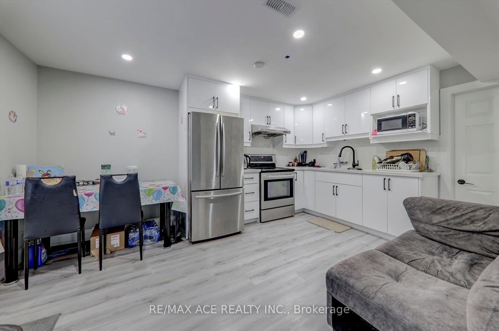 Photo 37 of 22 Rangeley Drive, Scarborough, Rouge — HOMEH