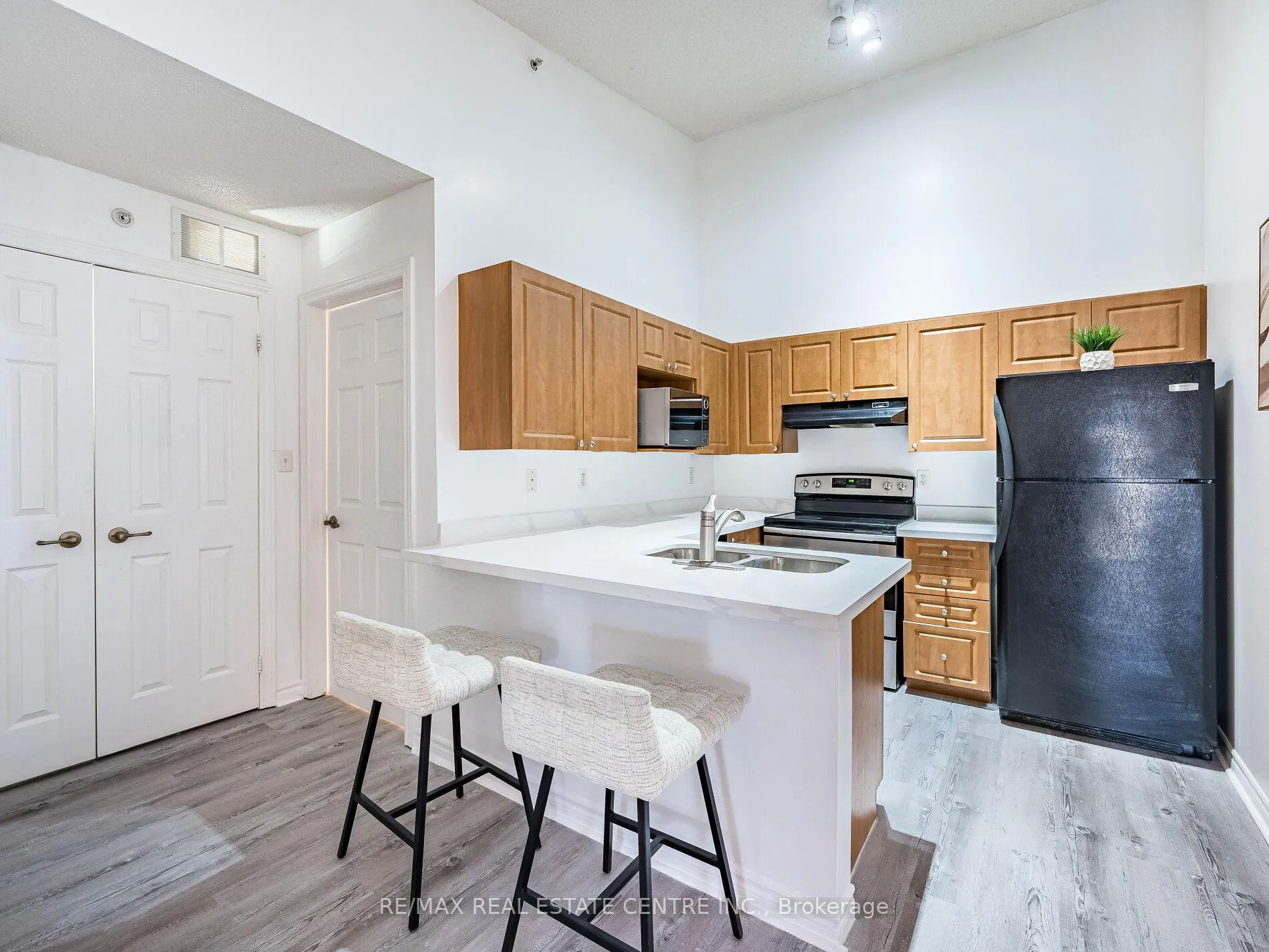 Photo 15 of Unit 408, 1483 Maple Avenue, Milton, Dempsey — HOMEH