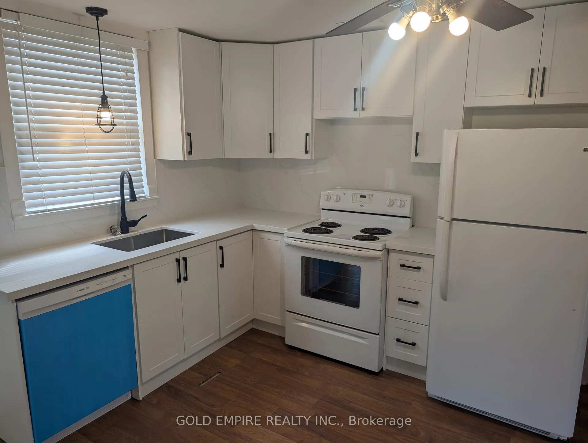 Photo 9 of 317 Maxwell Street, Sarnia — HOMEH