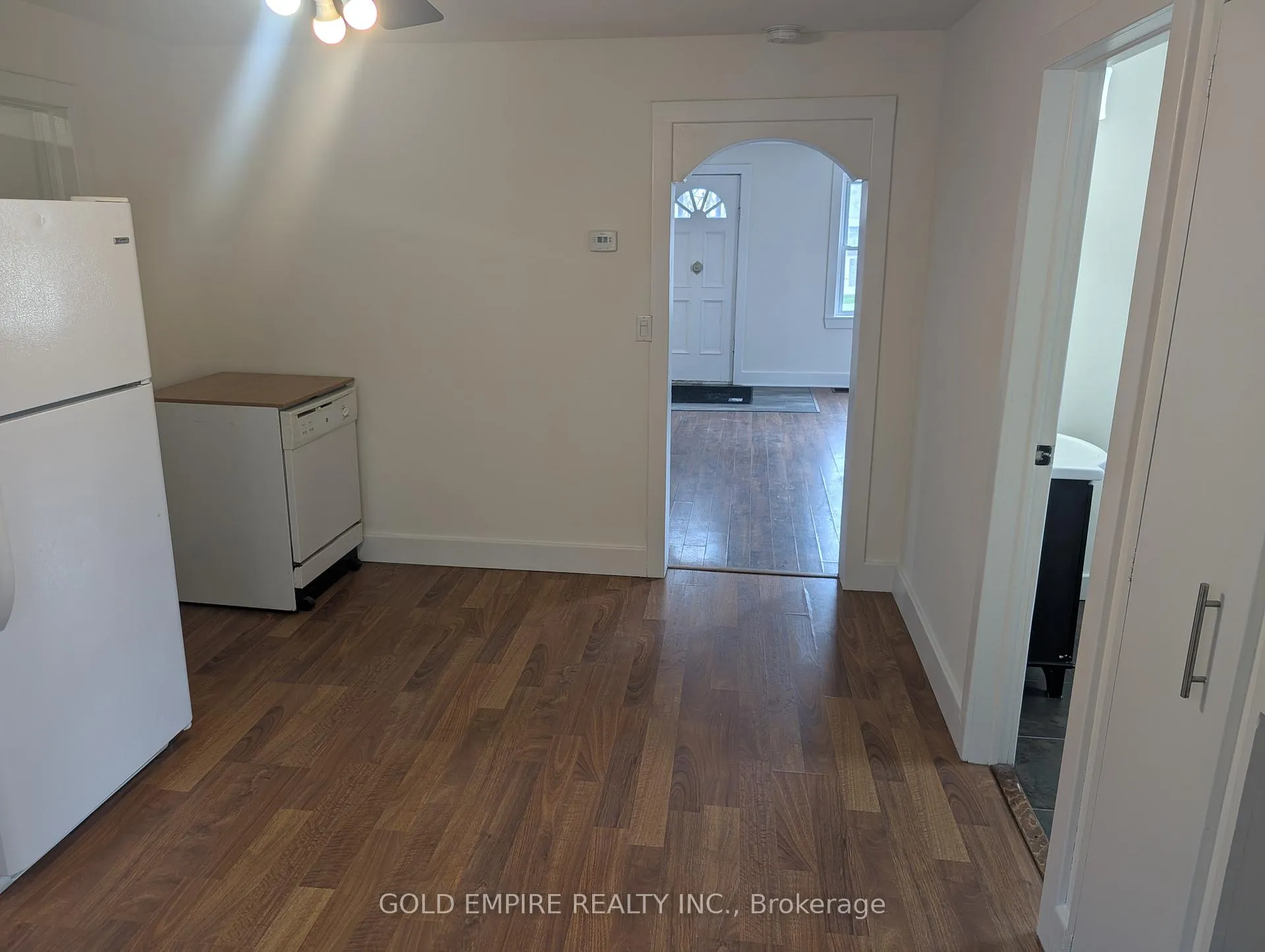 Photo 10 of 317 Maxwell Street, Sarnia — HOMEH
