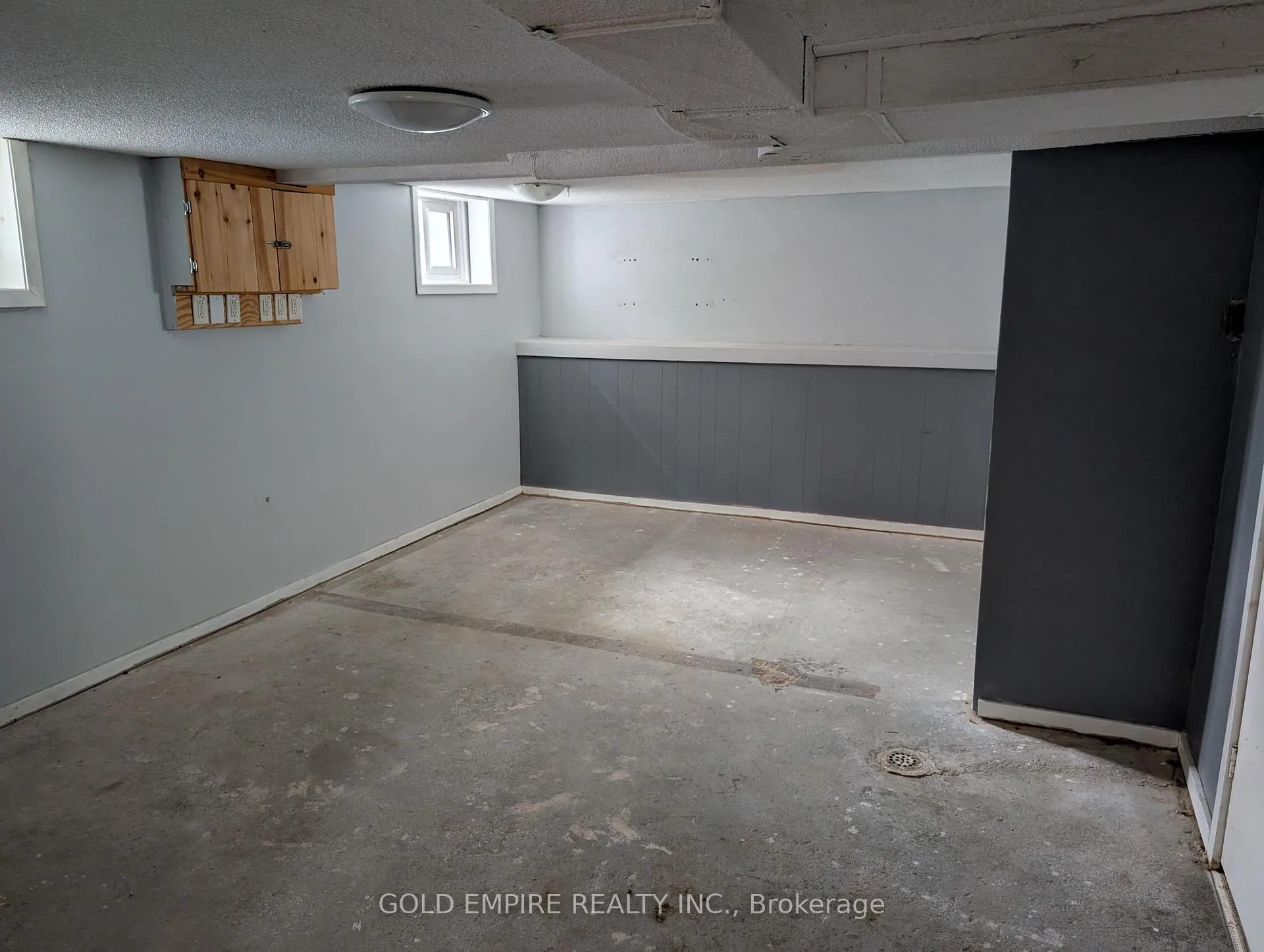 Photo 15 of 317 Maxwell Street, Sarnia — HOMEH