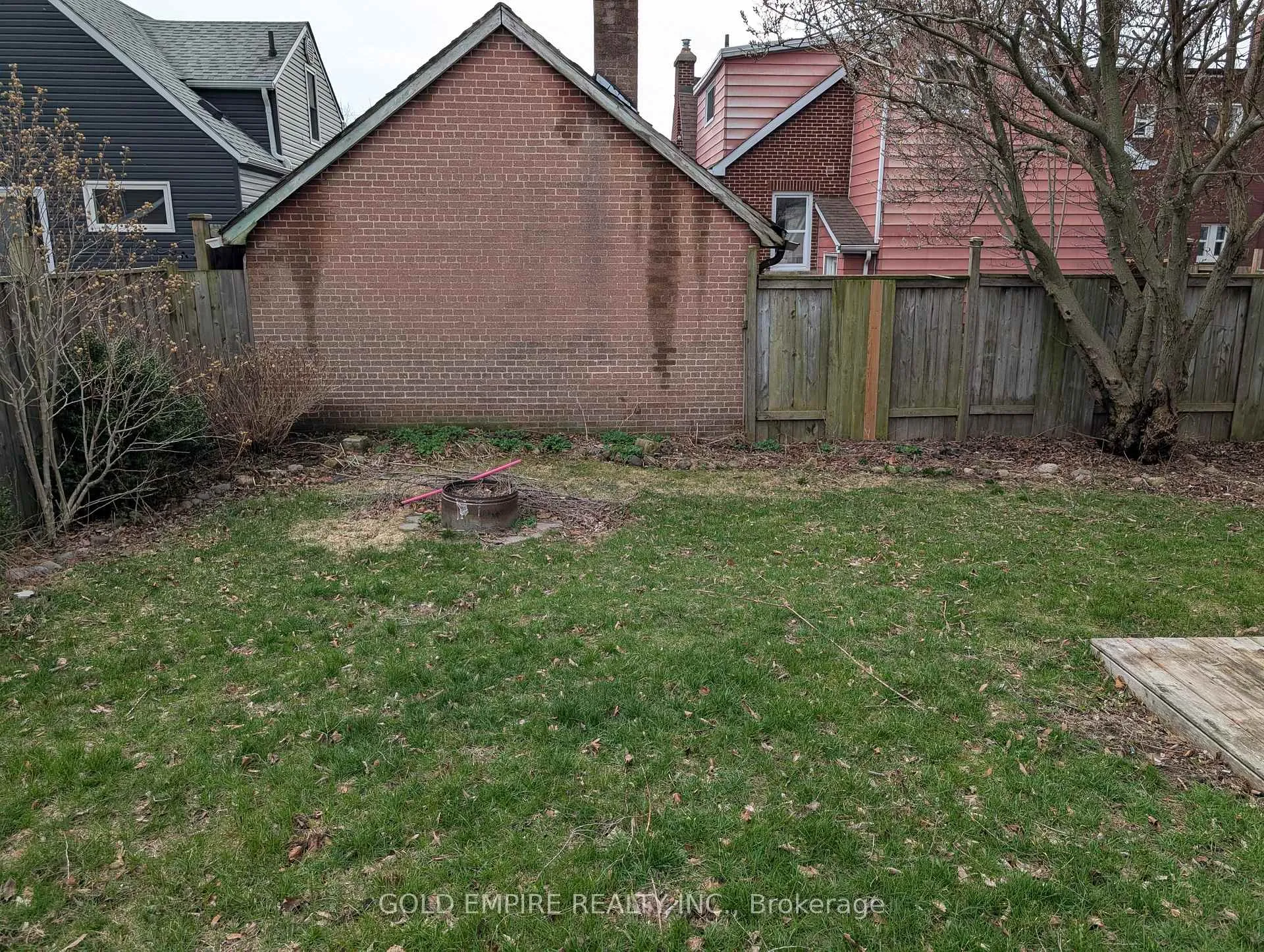 Photo 18 of 317 Maxwell Street, Sarnia — HOMEH