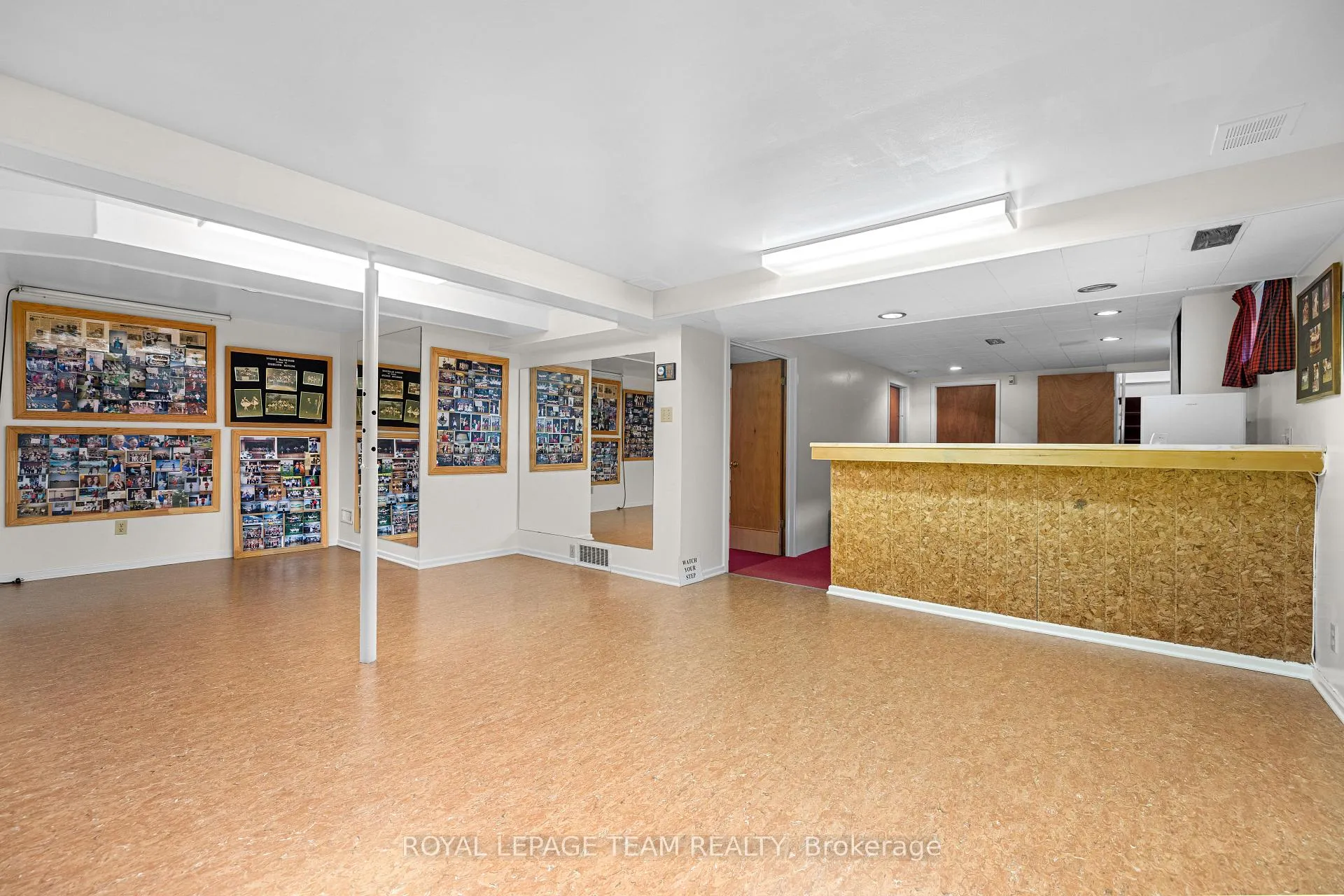 Photo 30 of 30 Ellery Crescent, Ottawa, Lynwood Village — HOMEH