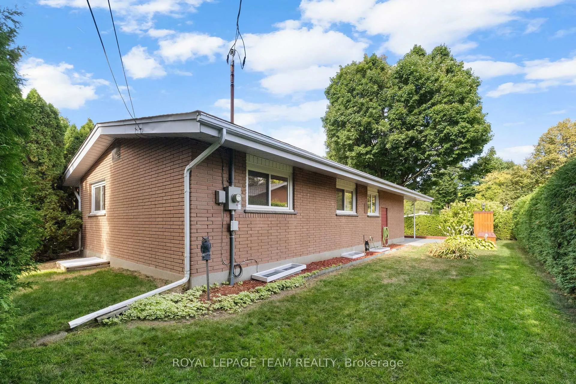 Photo 41 of 30 Ellery Crescent, Ottawa, Lynwood Village — HOMEH