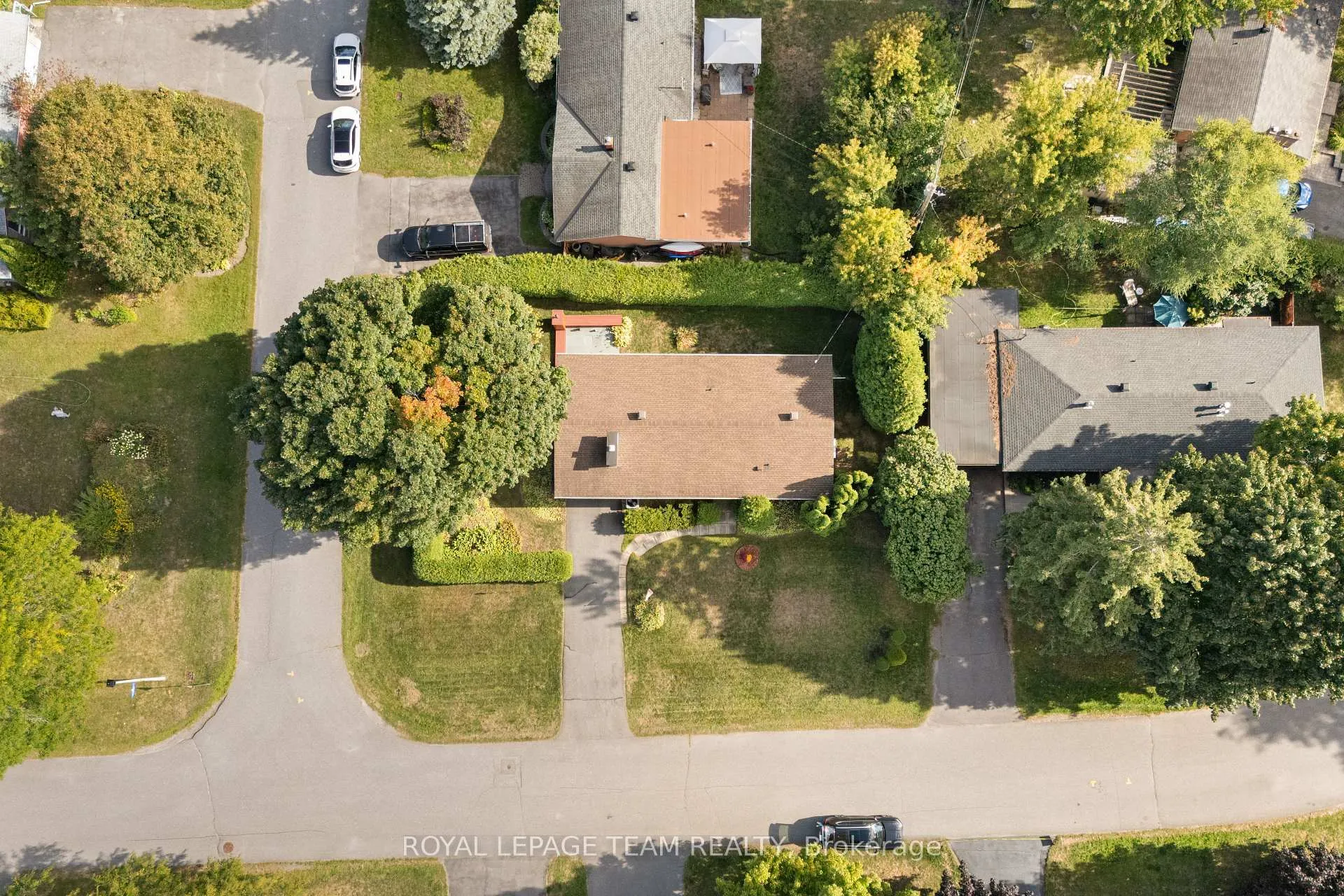 Photo 44 of 30 Ellery Crescent, Ottawa, Lynwood Village — HOMEH
