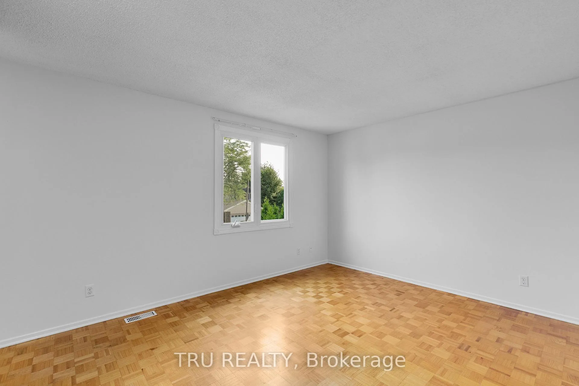 Photo 176 of 715 Mooneys Bay Place, Ottawa, Mooneys Bay/Riverside Park — HOMEH