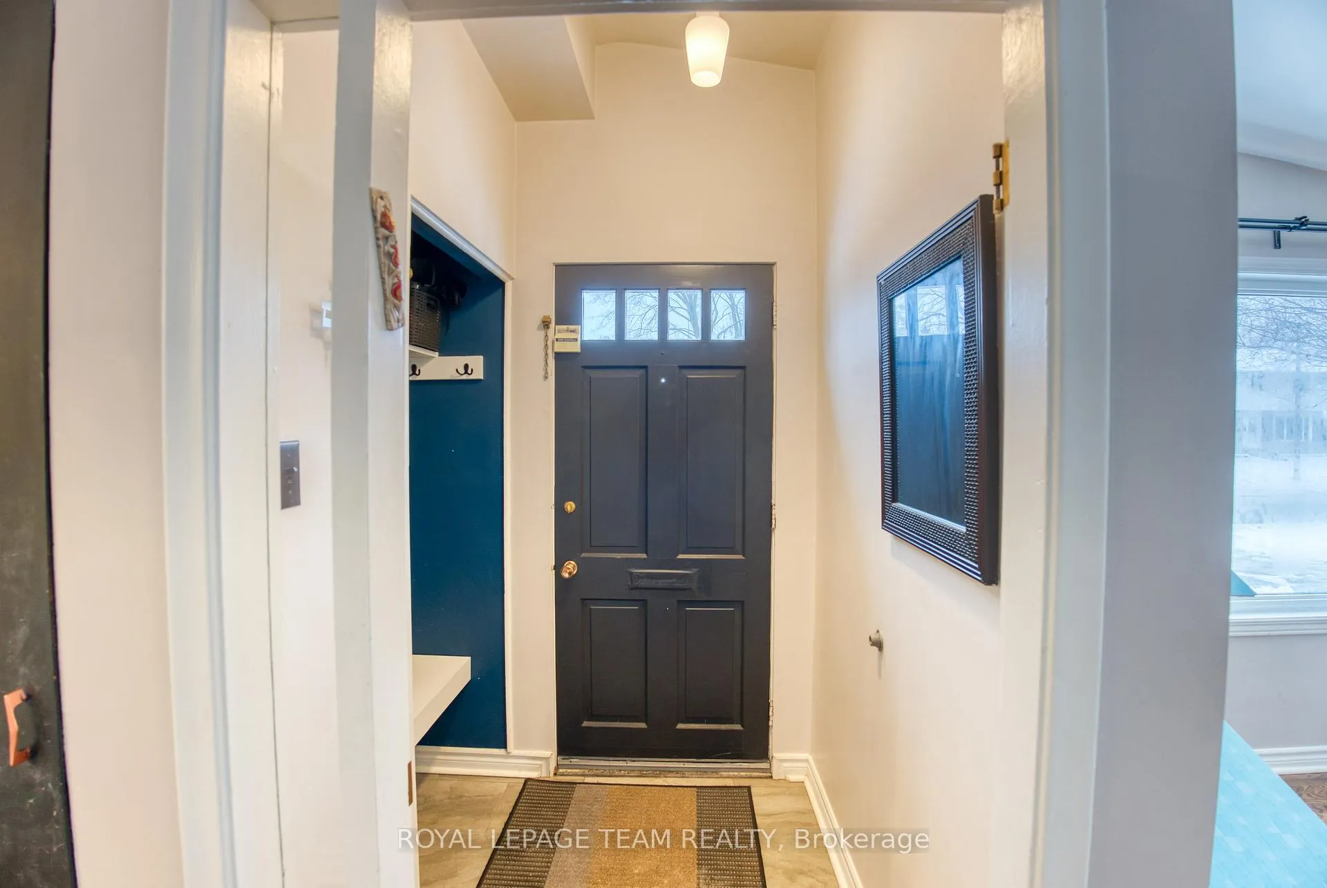 Photo 9 of 2010 Featherston Drive, Ottawa, Guildwood Estates - Urbandale Acres — HOMEH
