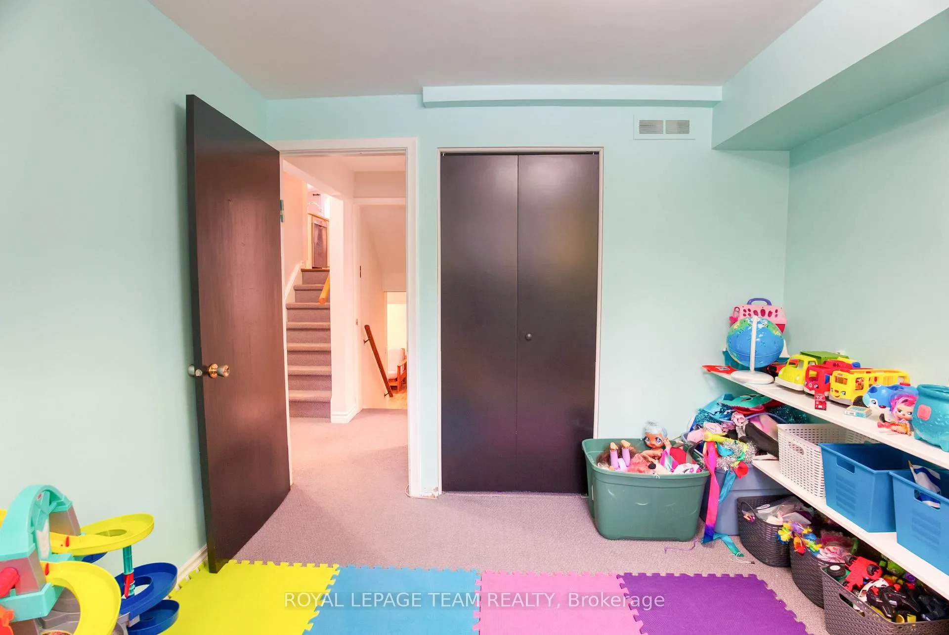 Photo 135 of 2010 Featherston Drive, Ottawa, Guildwood Estates - Urbandale Acres — HOMEH
