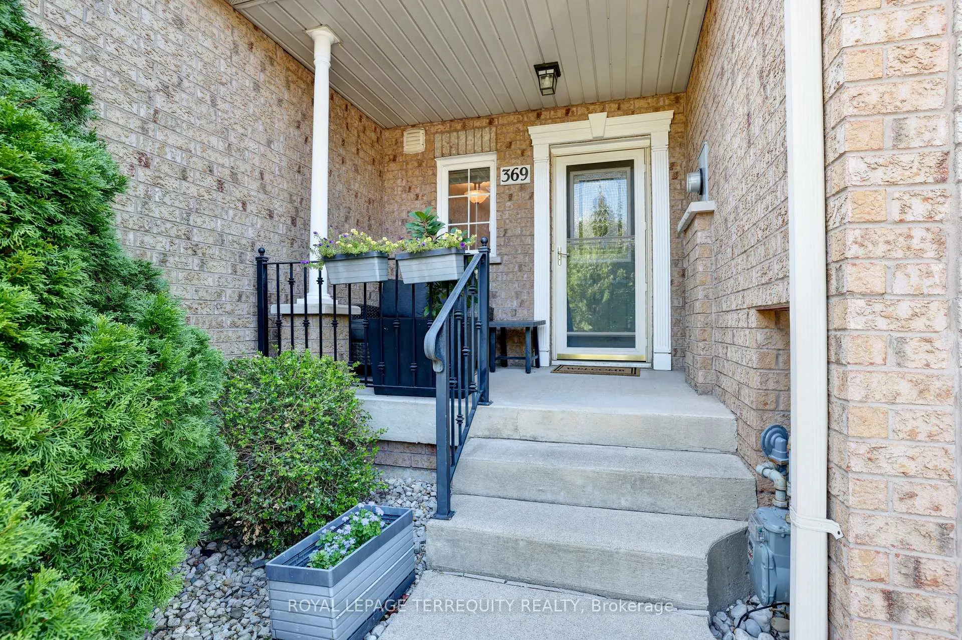 Photo 3 of 369 Rosegate Way, Oakville, Wedgewood Creek — HOMEH