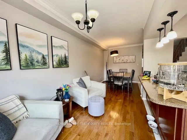 Photo 8 of 369 Rosegate Way, Oakville, Wedgewood Creek — HOMEH